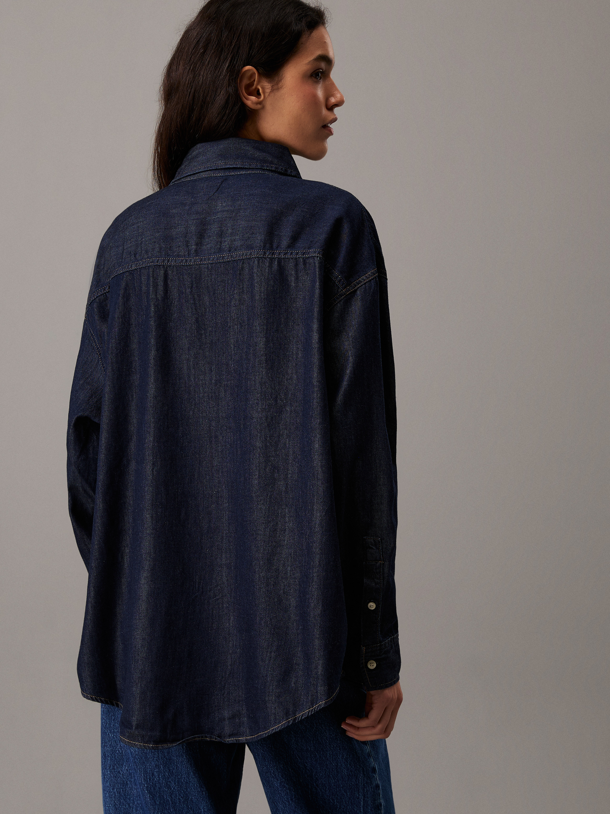 本物 Oversized Denim Shirt | Calvin Klein ジャケット・アウター