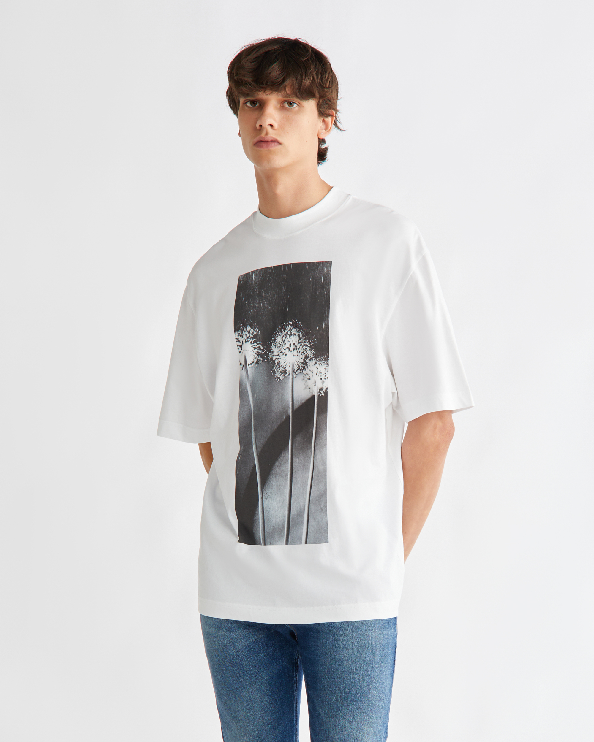 Calvin klein deals graphic t shirts