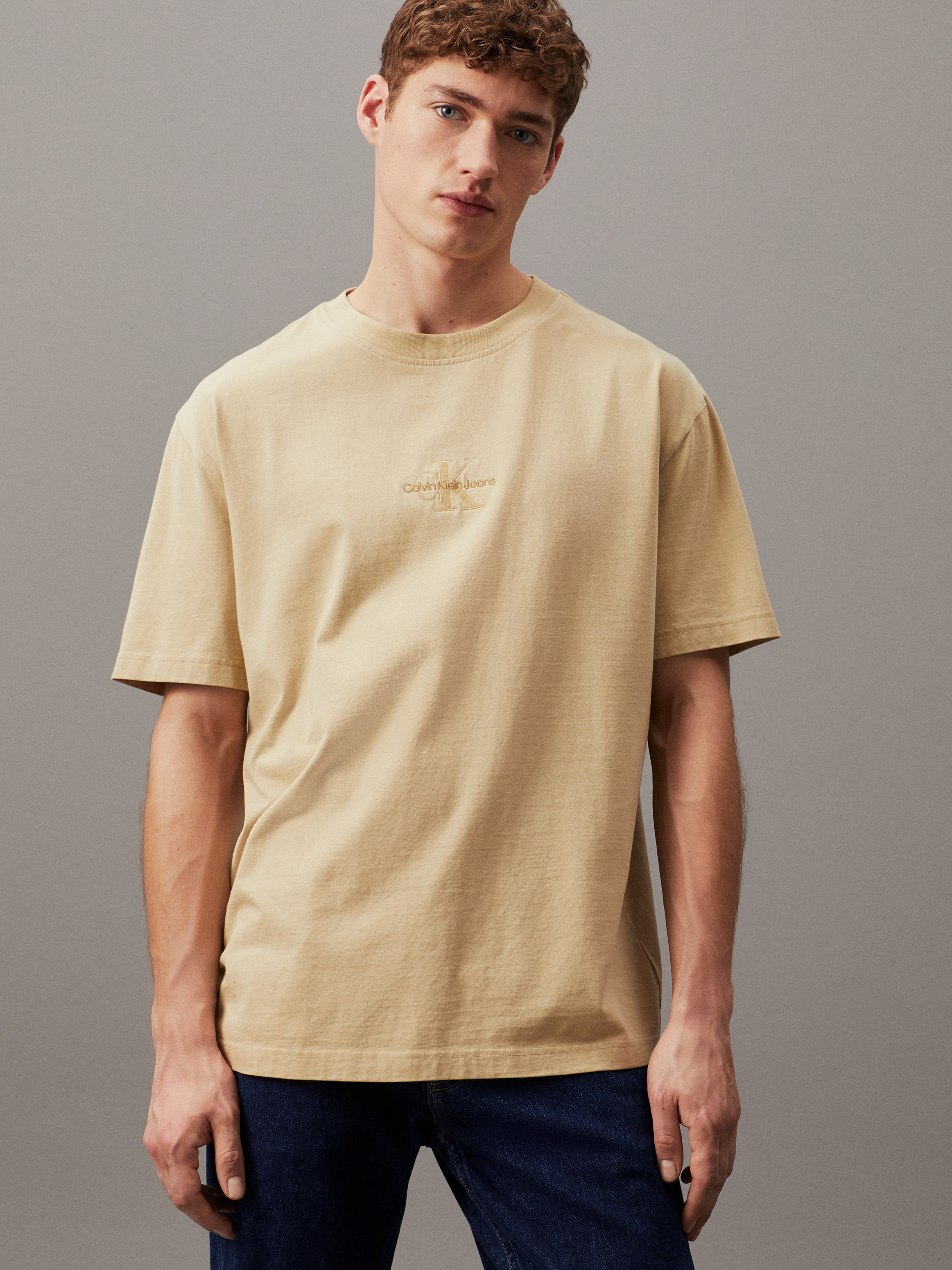 【CK25SS328】  JEANS Tシャツ J327089 Core Institutional Logo Slim T-Shirt | Calvin Klein