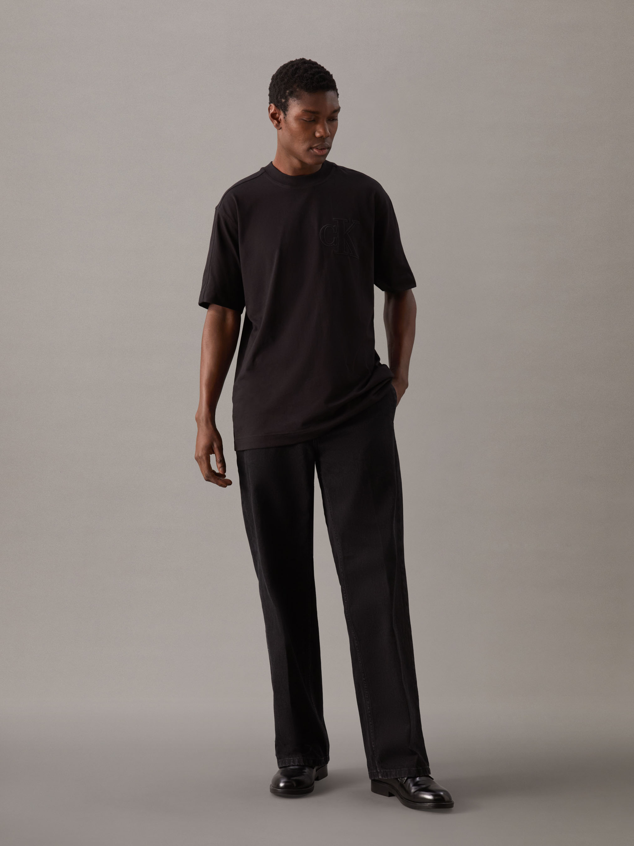 Textured Logo T-Shirt | Calvin Klein