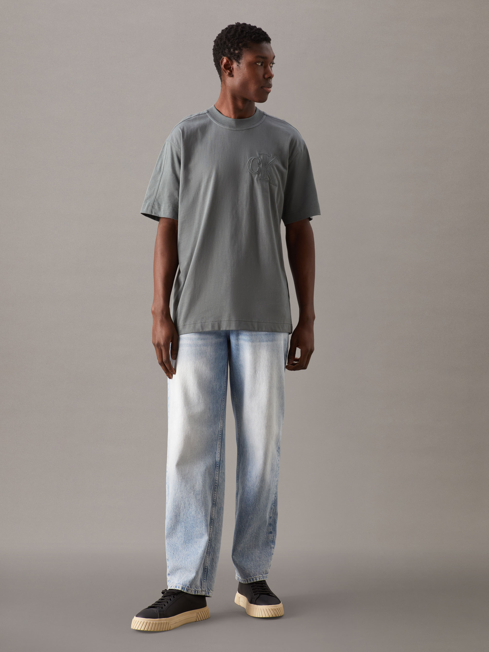 Textured Logo T-Shirt | Calvin Klein