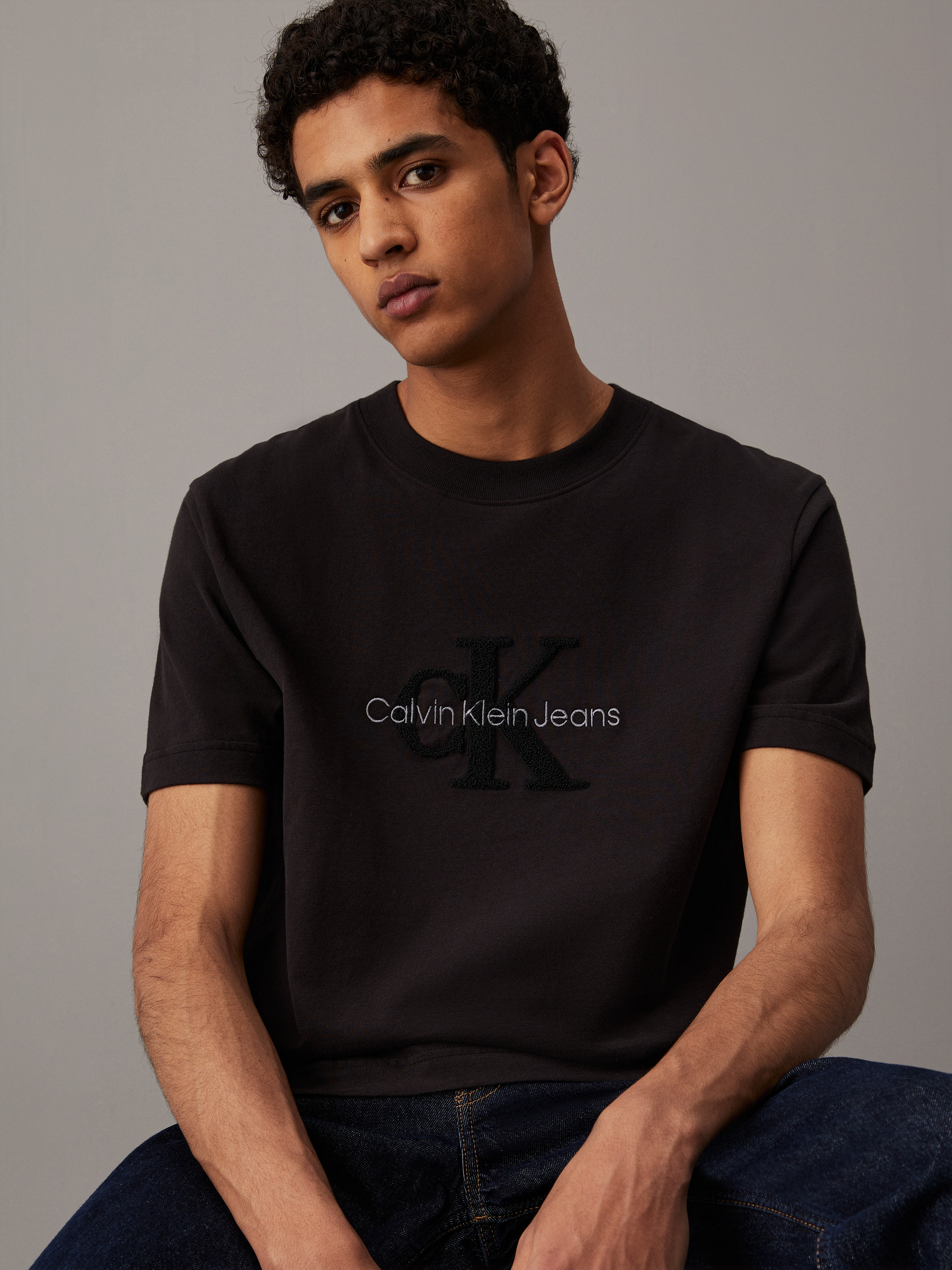 関税込み【  Jeans】 chenille logo t-shirt in navy Buy Calvin Klein Jeans Ar-Chenille Logo Regular T-Shirt