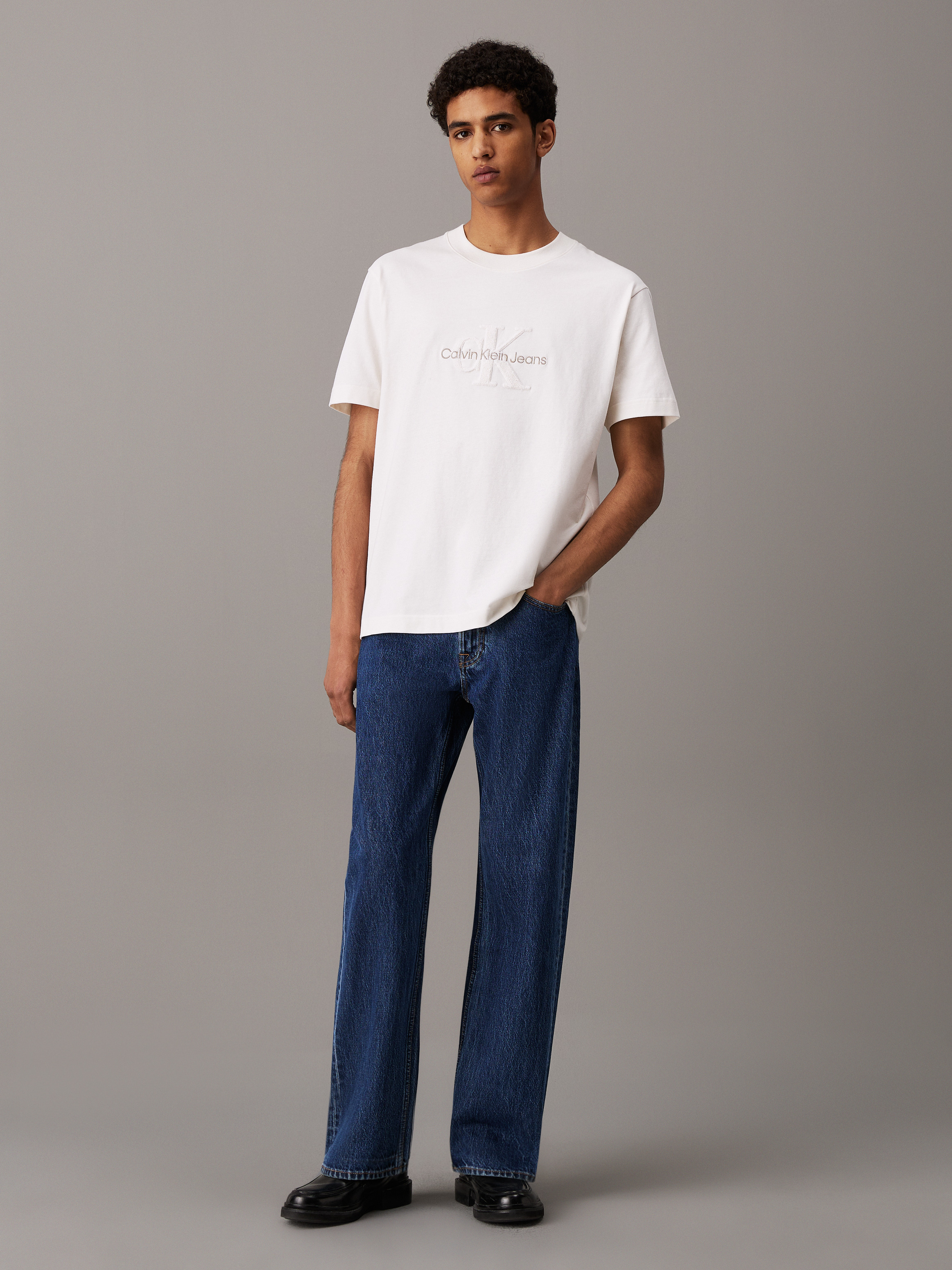 Chenille Monogram T-Shirt | Calvin Klein