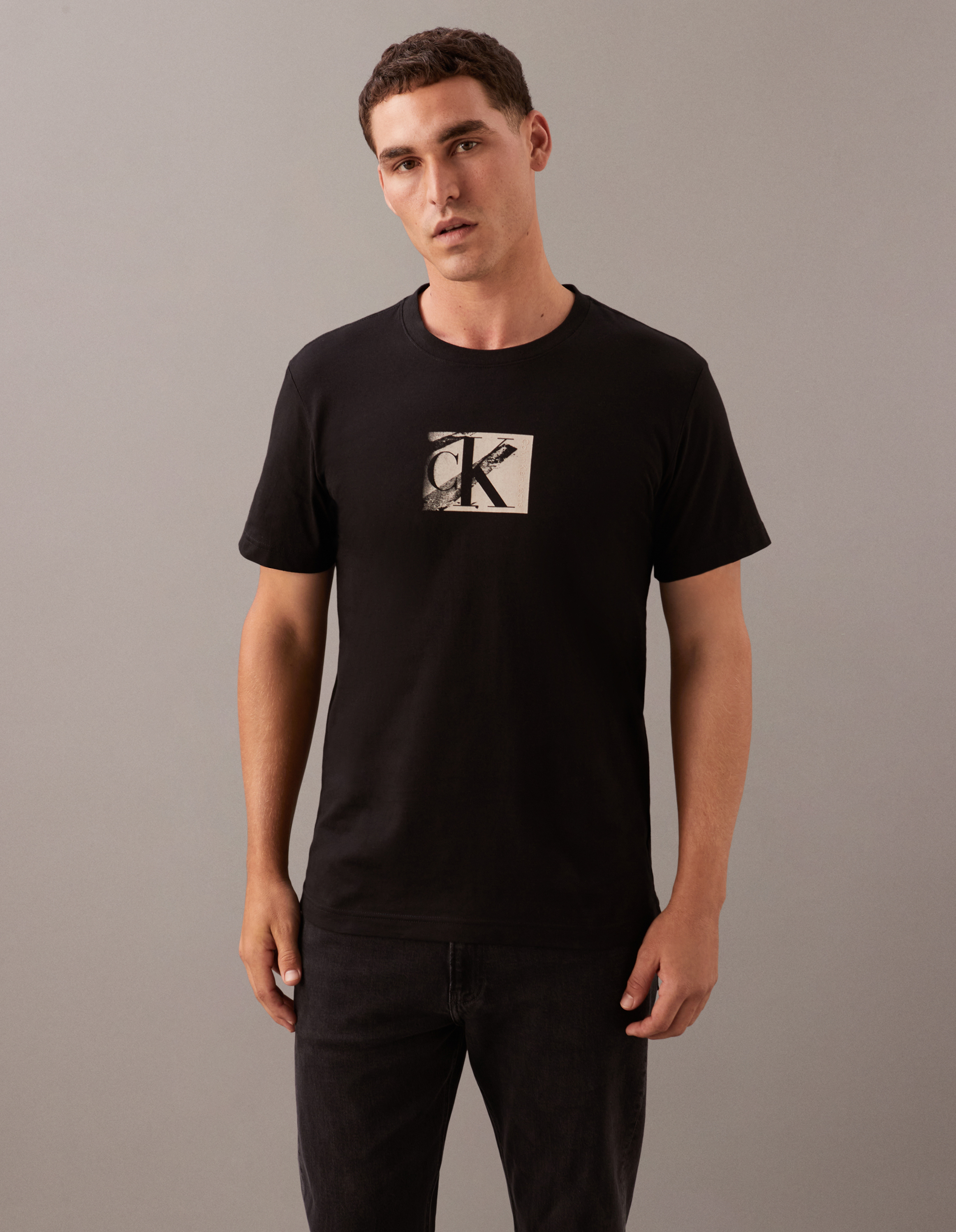 【 】★Tシャツ★ Monogram Logo Tee Box Monogram Logo T-Shirt | Calvin Klein