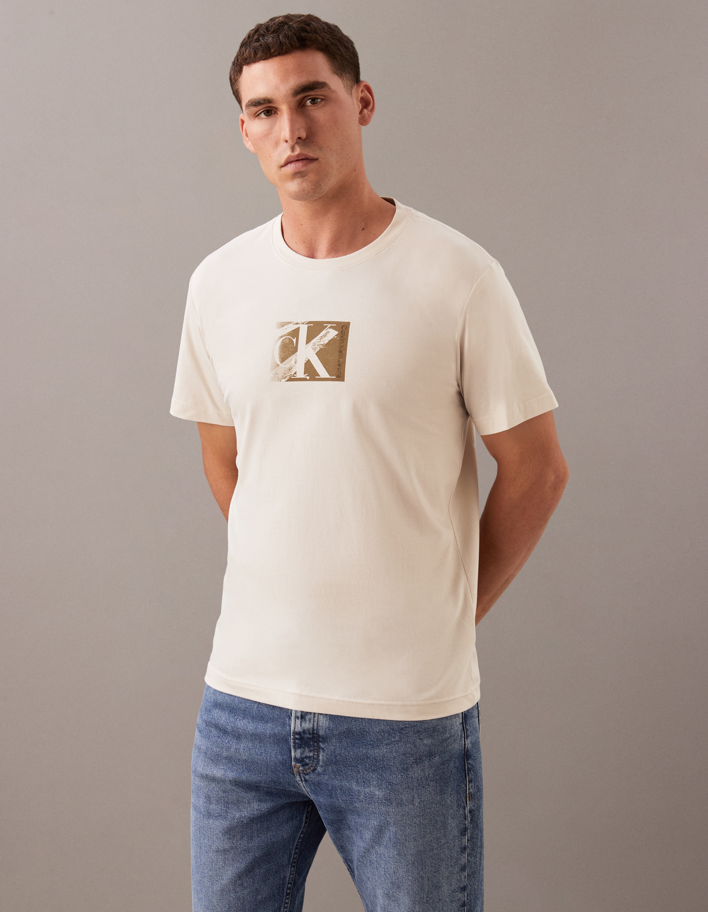 Box Monogram Logo T-Shirt | Calvin Klein