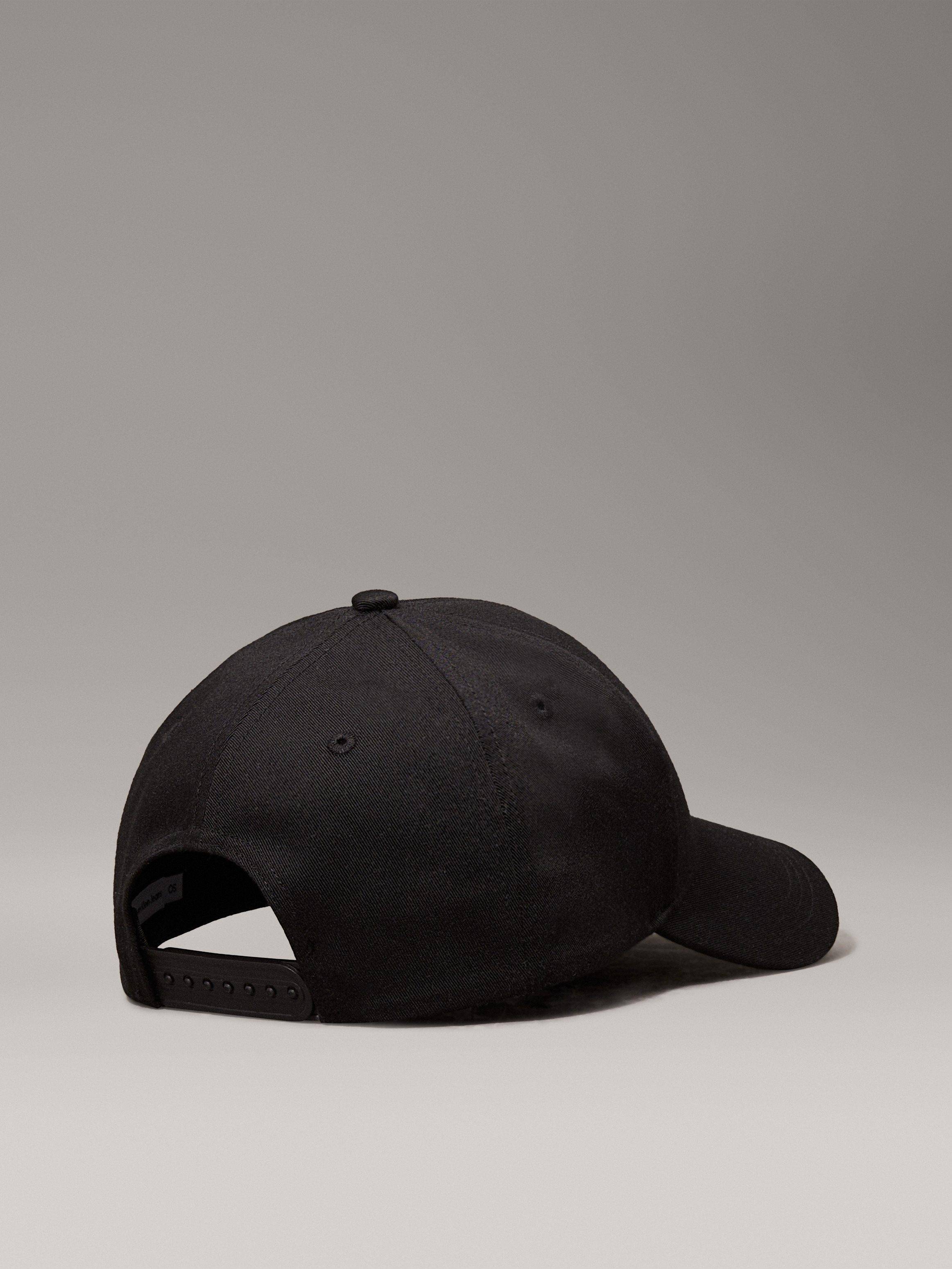 LP73692 All Black Stretch Cap | John Deere | Doggett | Doggett