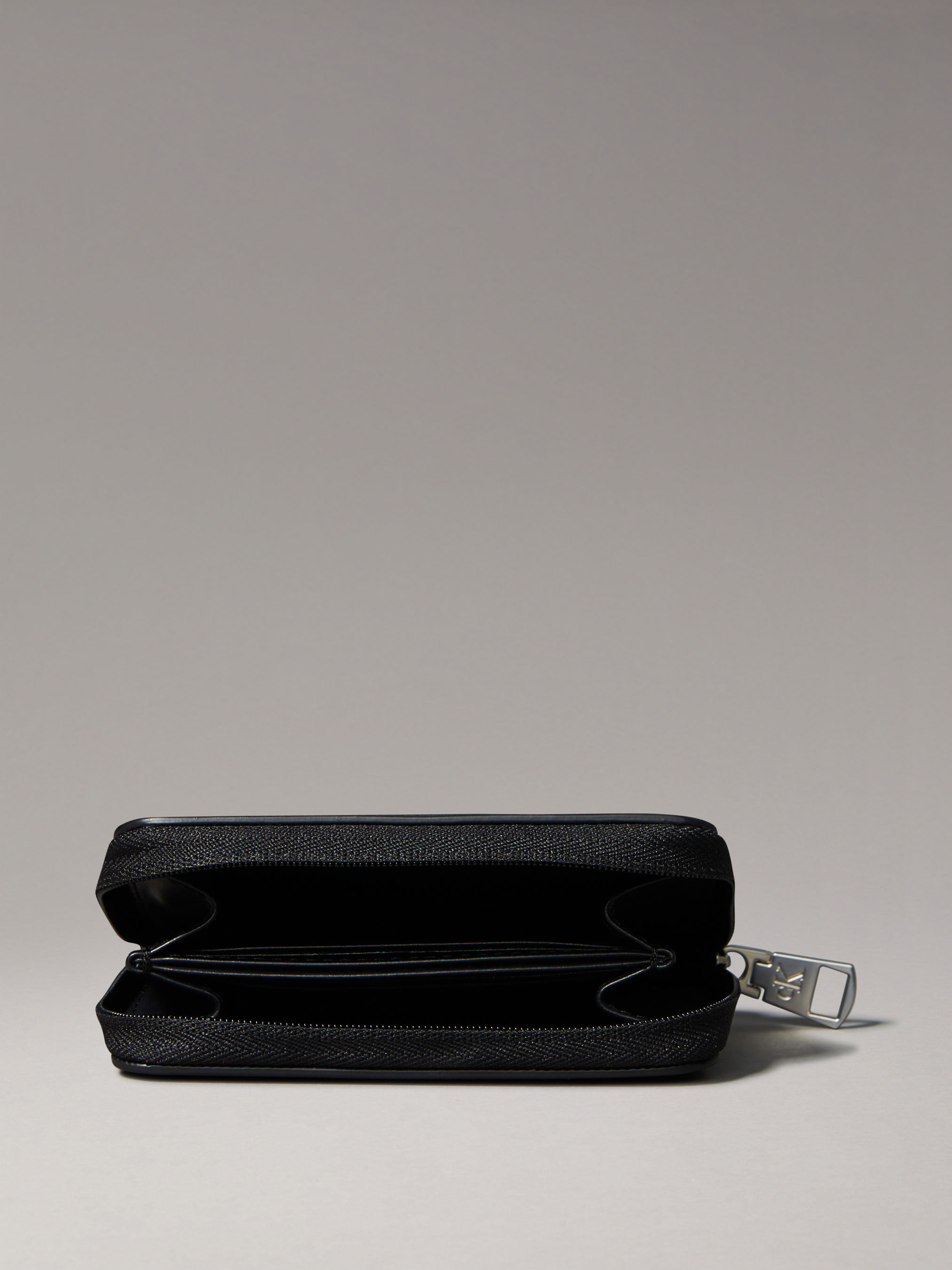 Pocket Small Zip Around Wallet | Shinola