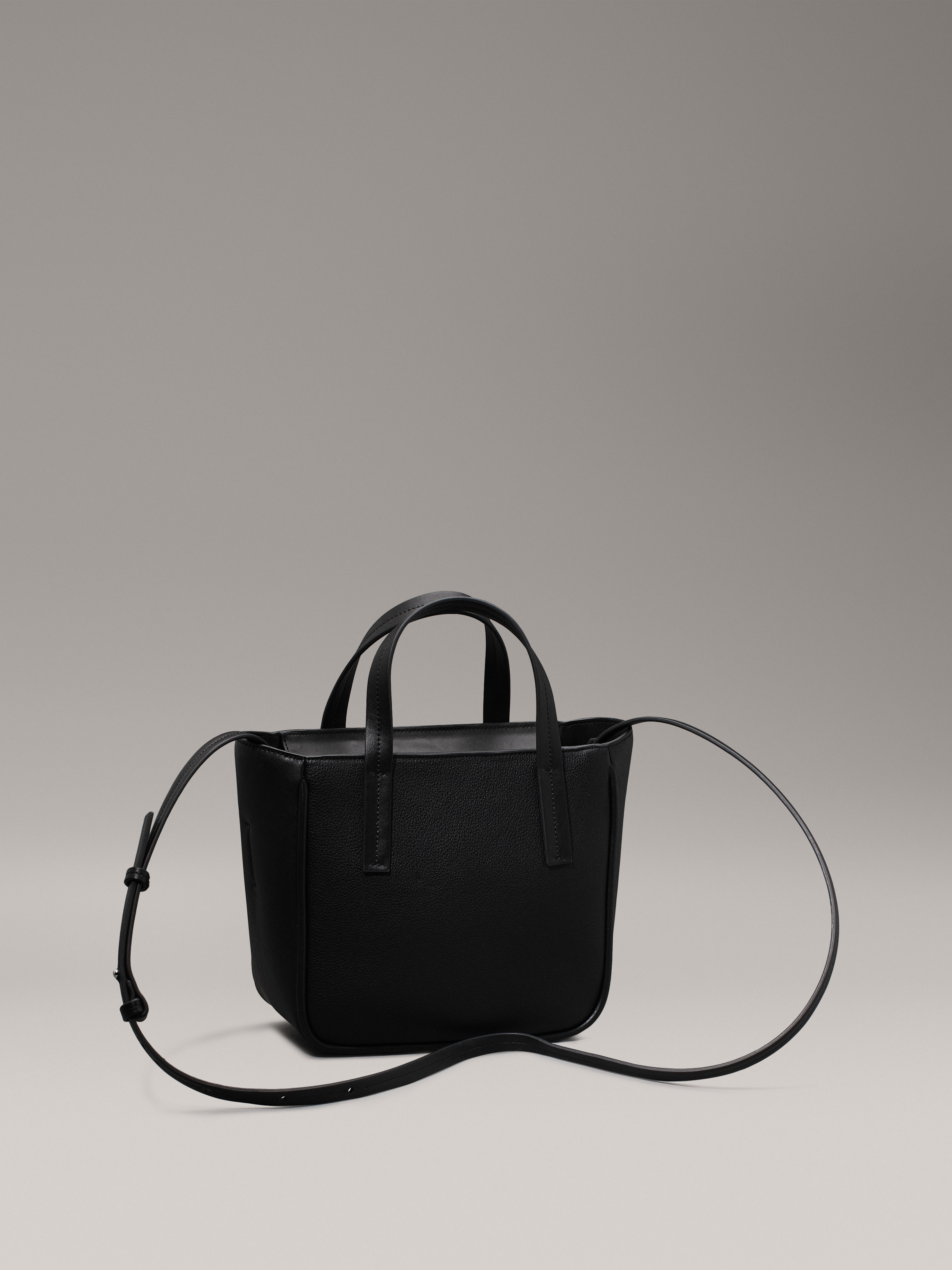 【PORTERNA】Bowen mini tote bag Mini quilted leather tote bag Black / Gray For Women | Maje