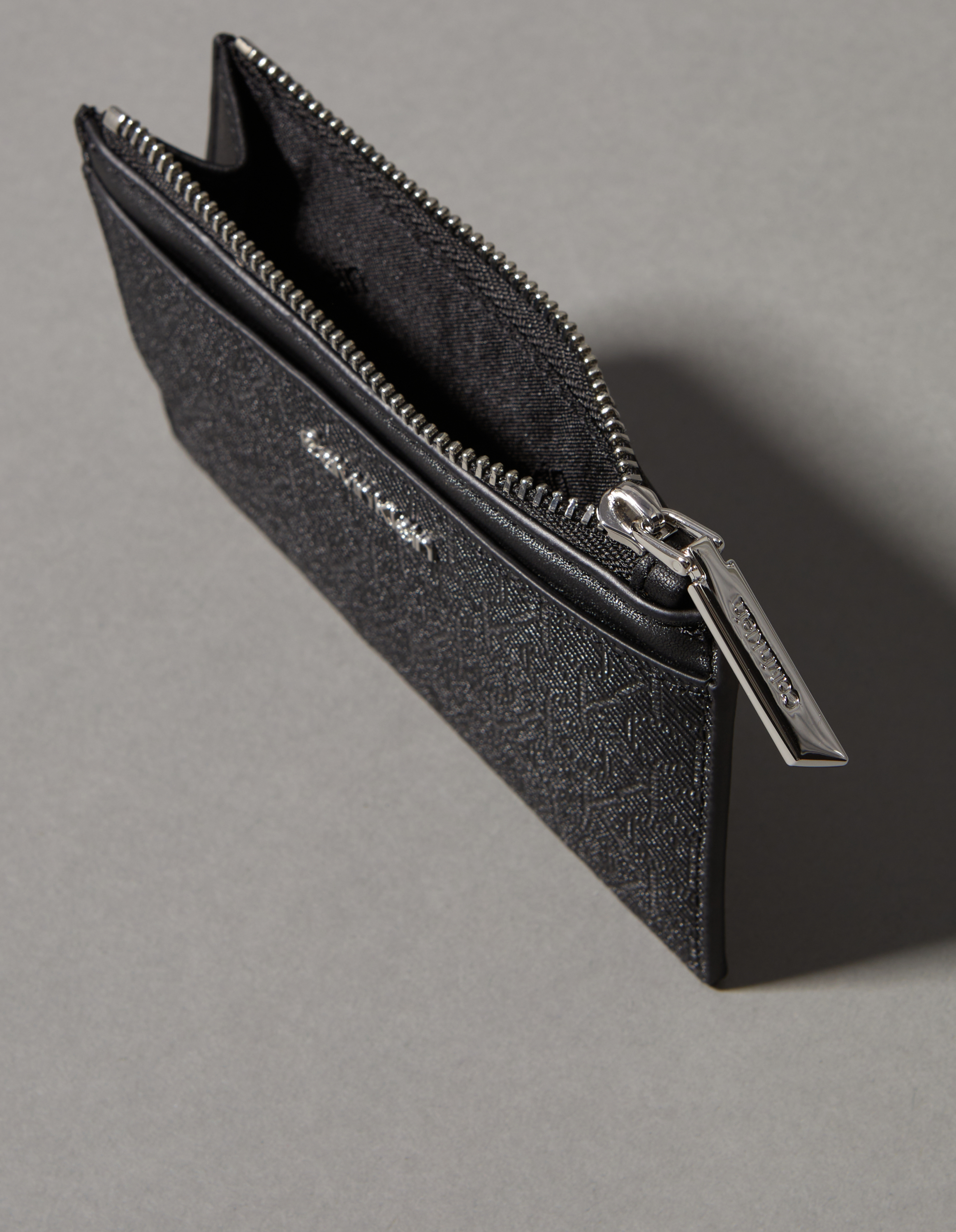 Monogram Zip Cardholder | Calvin Klein