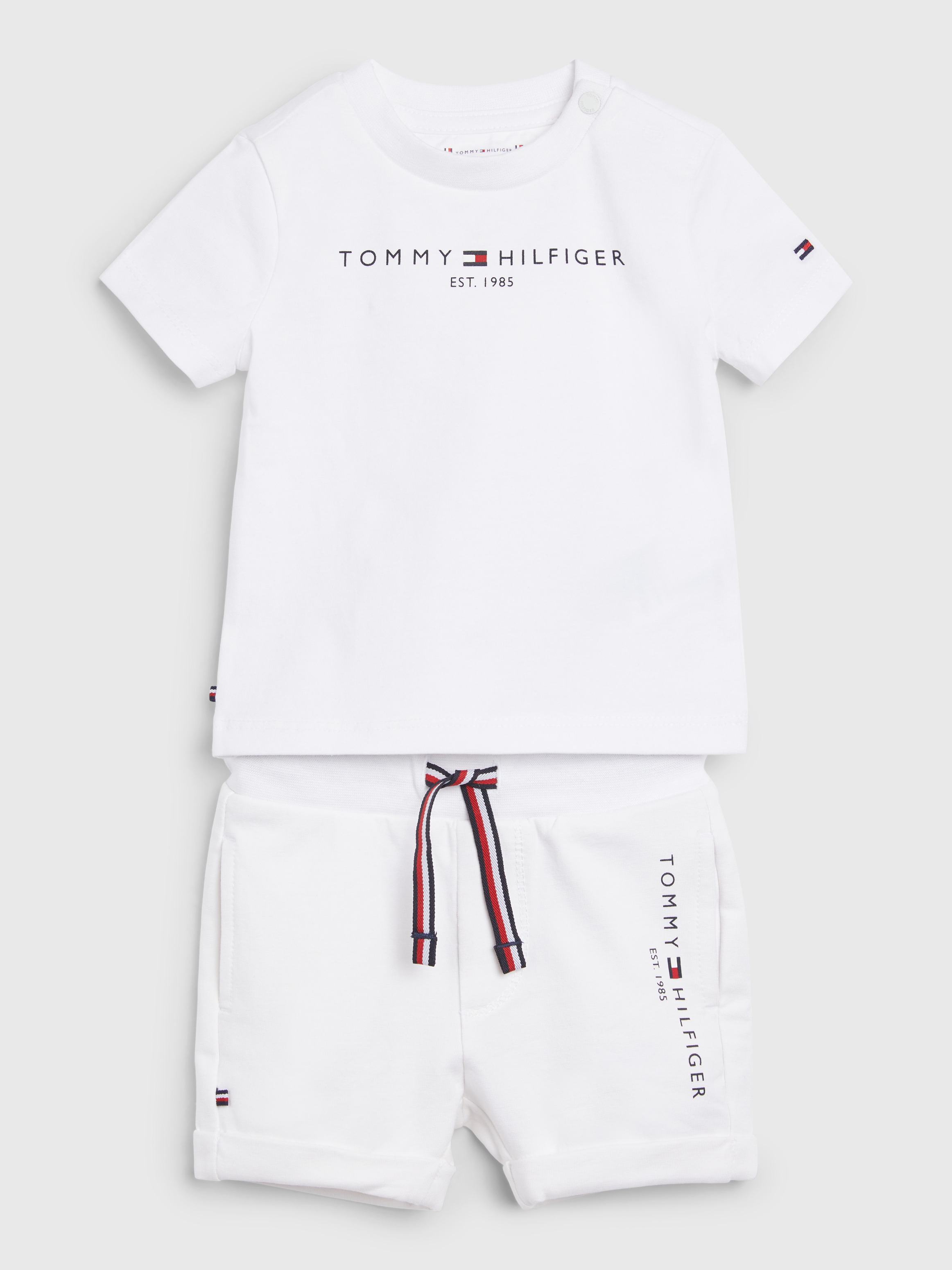 Tommy hilfiger shorts on sale and t shirt set