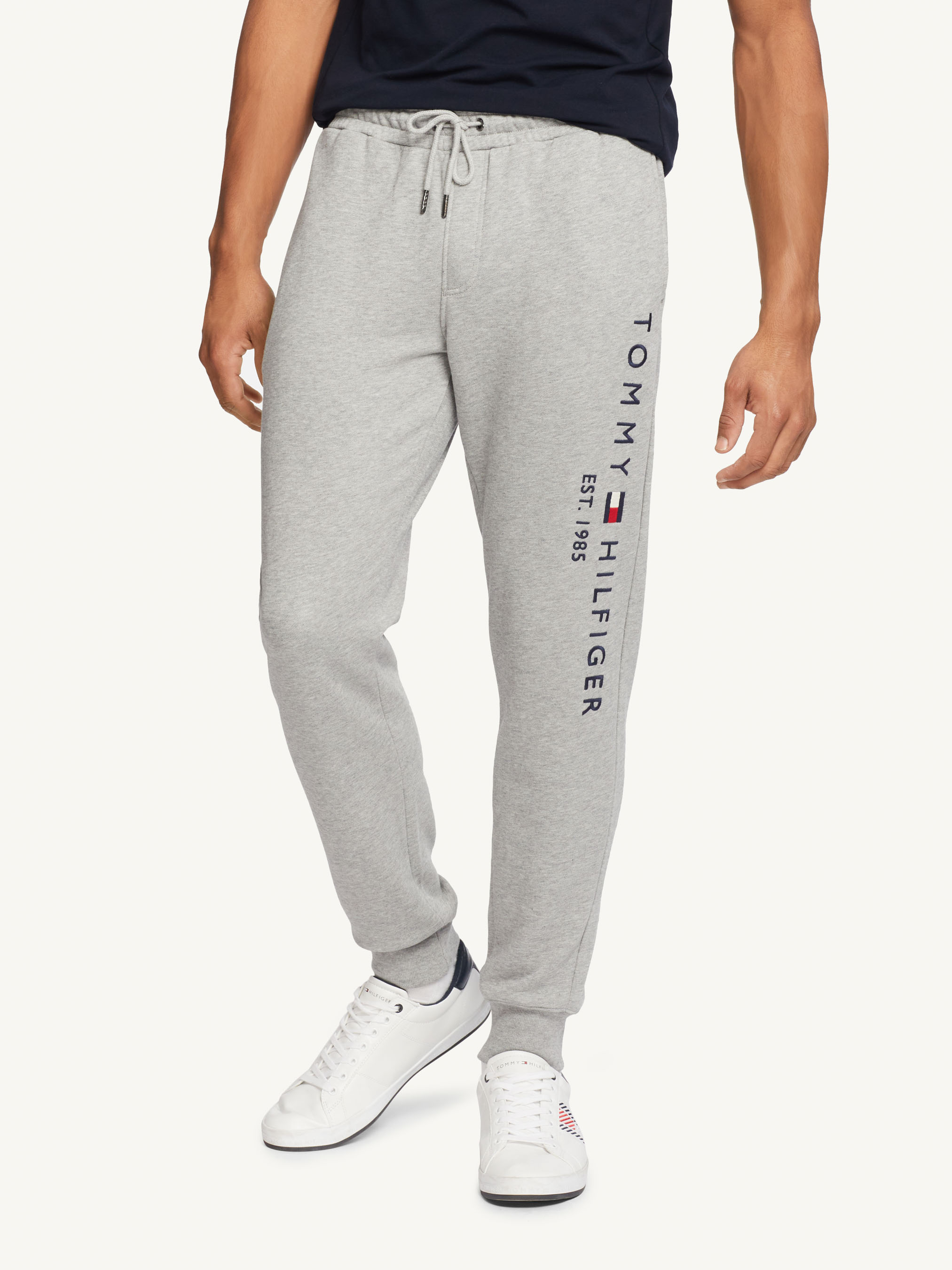 Tommy hilfiger 2024 basic branded joggers