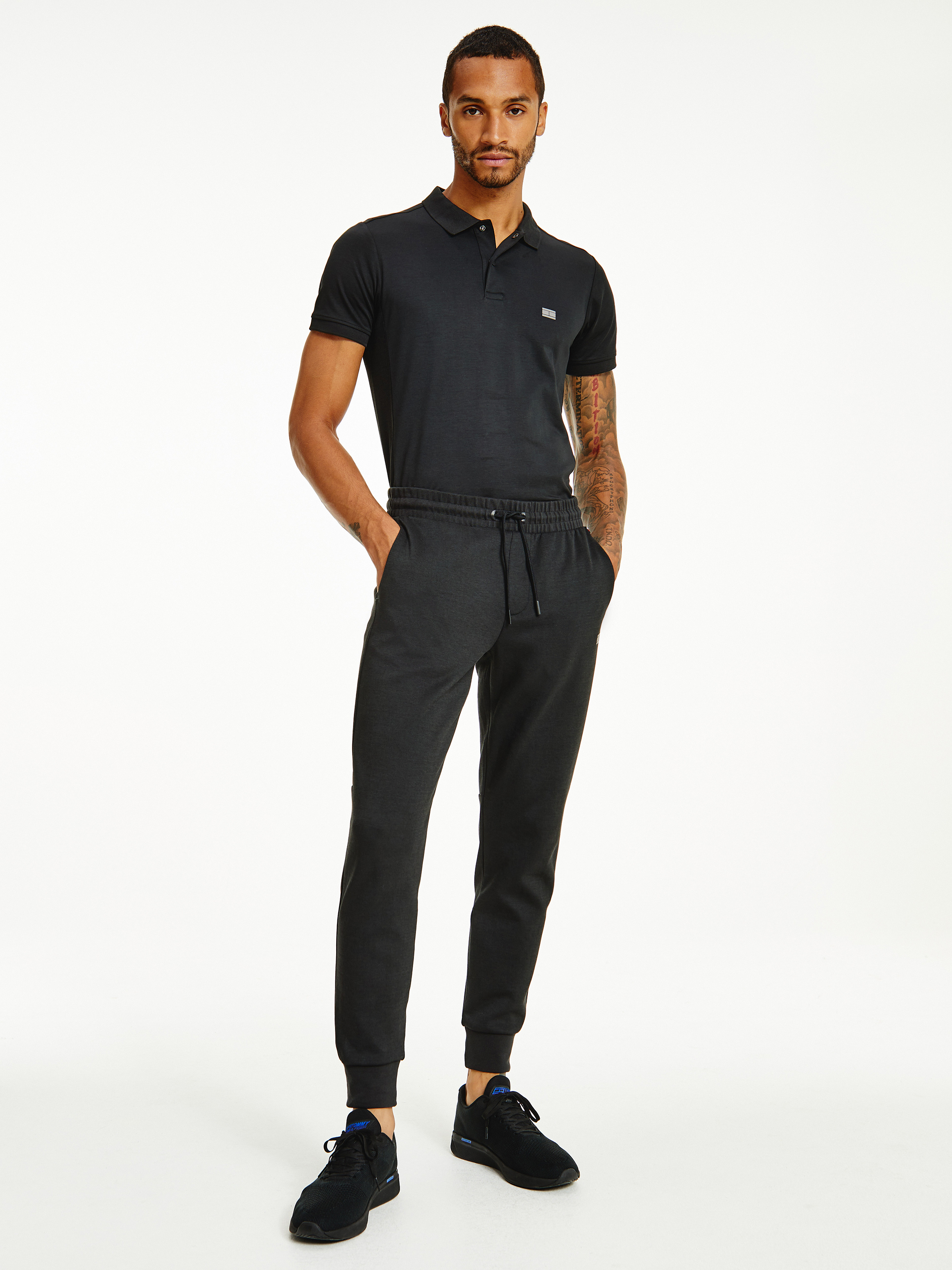 Tommy hilfiger essential online joggers