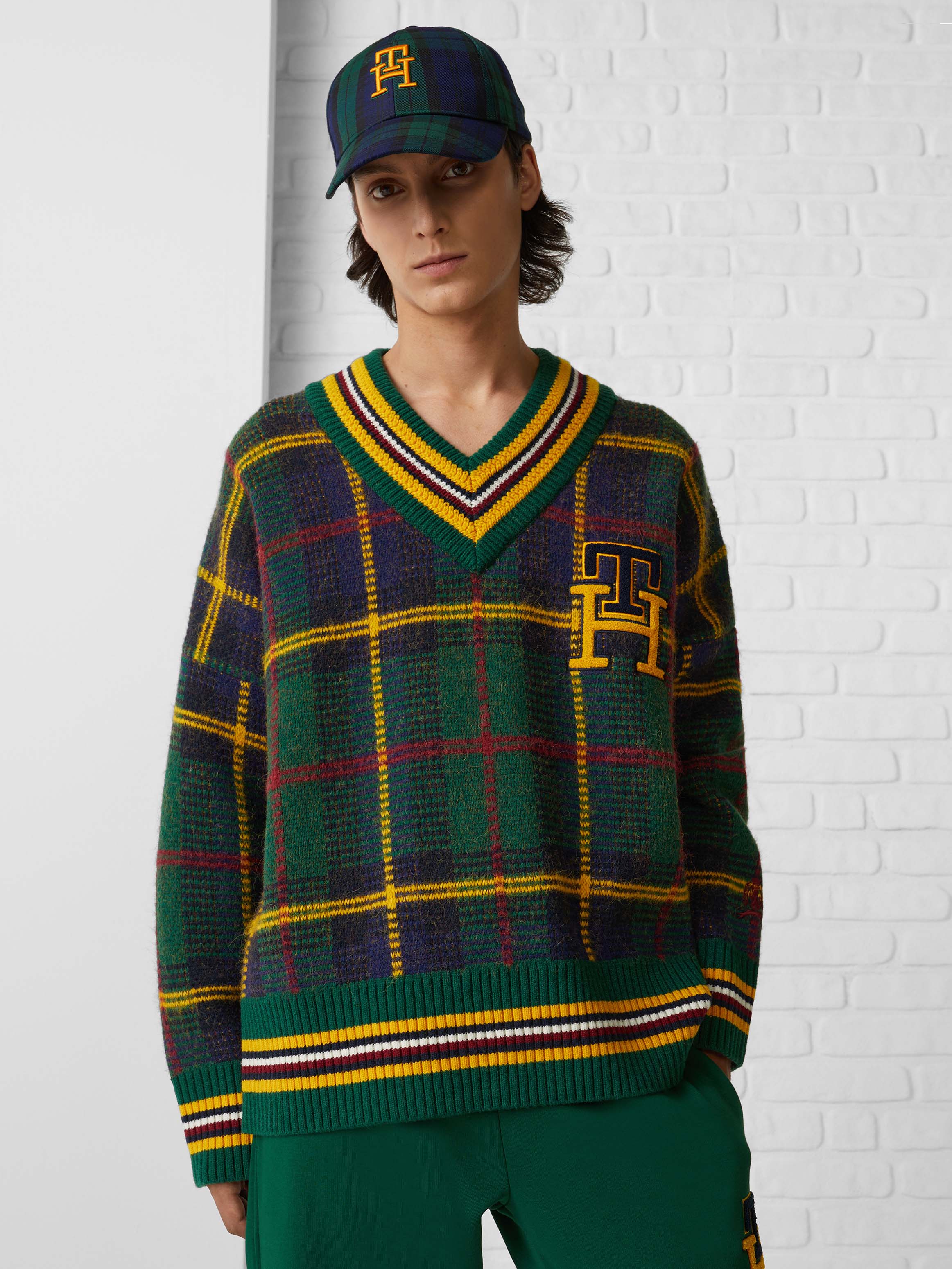 TH Monogram Black Watch Tartan Sweater Sweatshirts & Hoodies Tommy