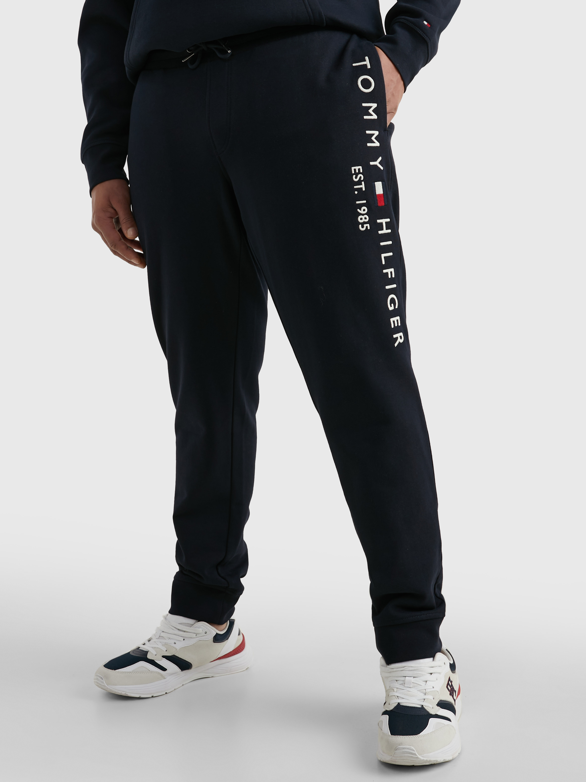 Tommy hilfiger 2025 tapered joggers