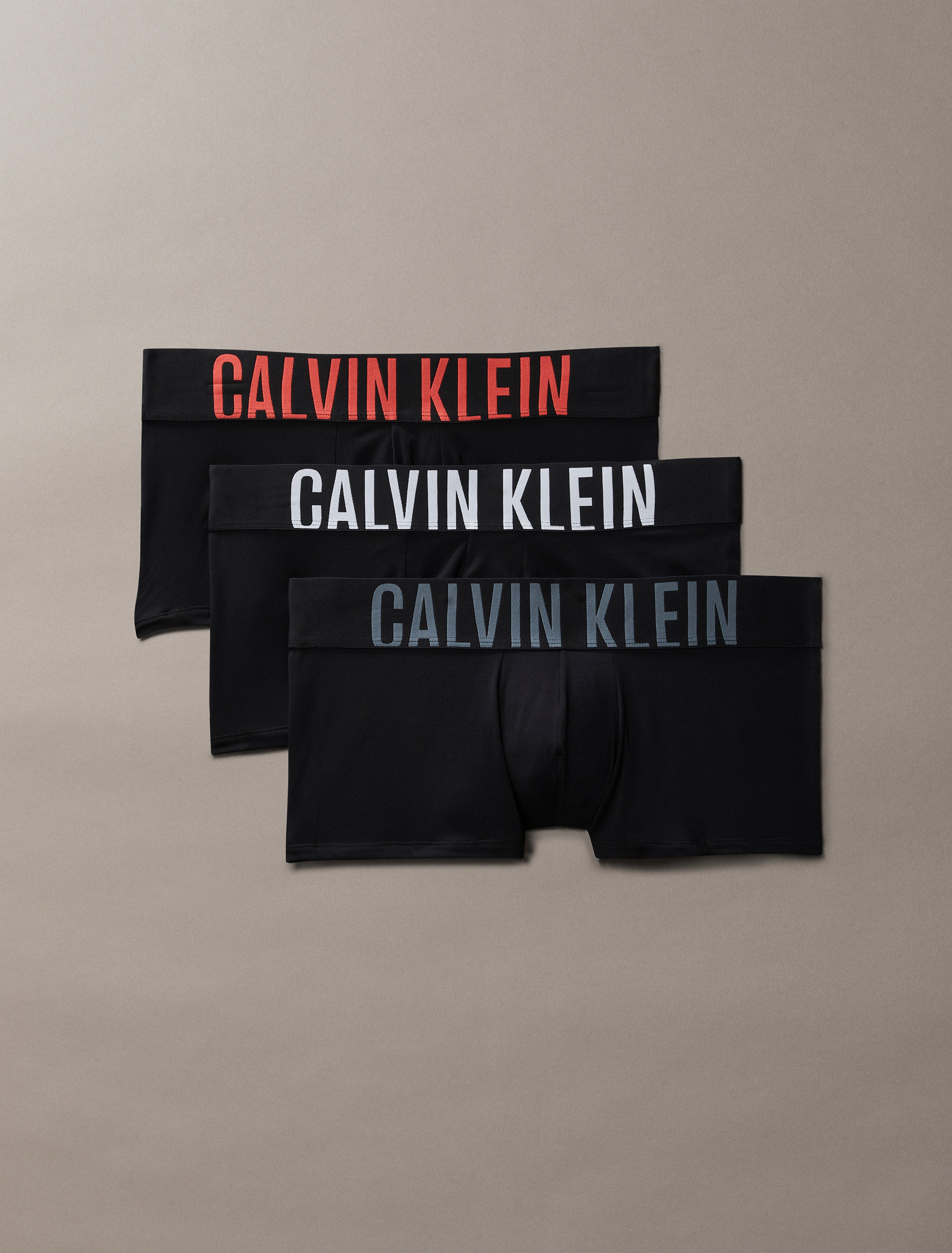 BLACK/WHITE/TURBULENCE/VERMILLION BROWN