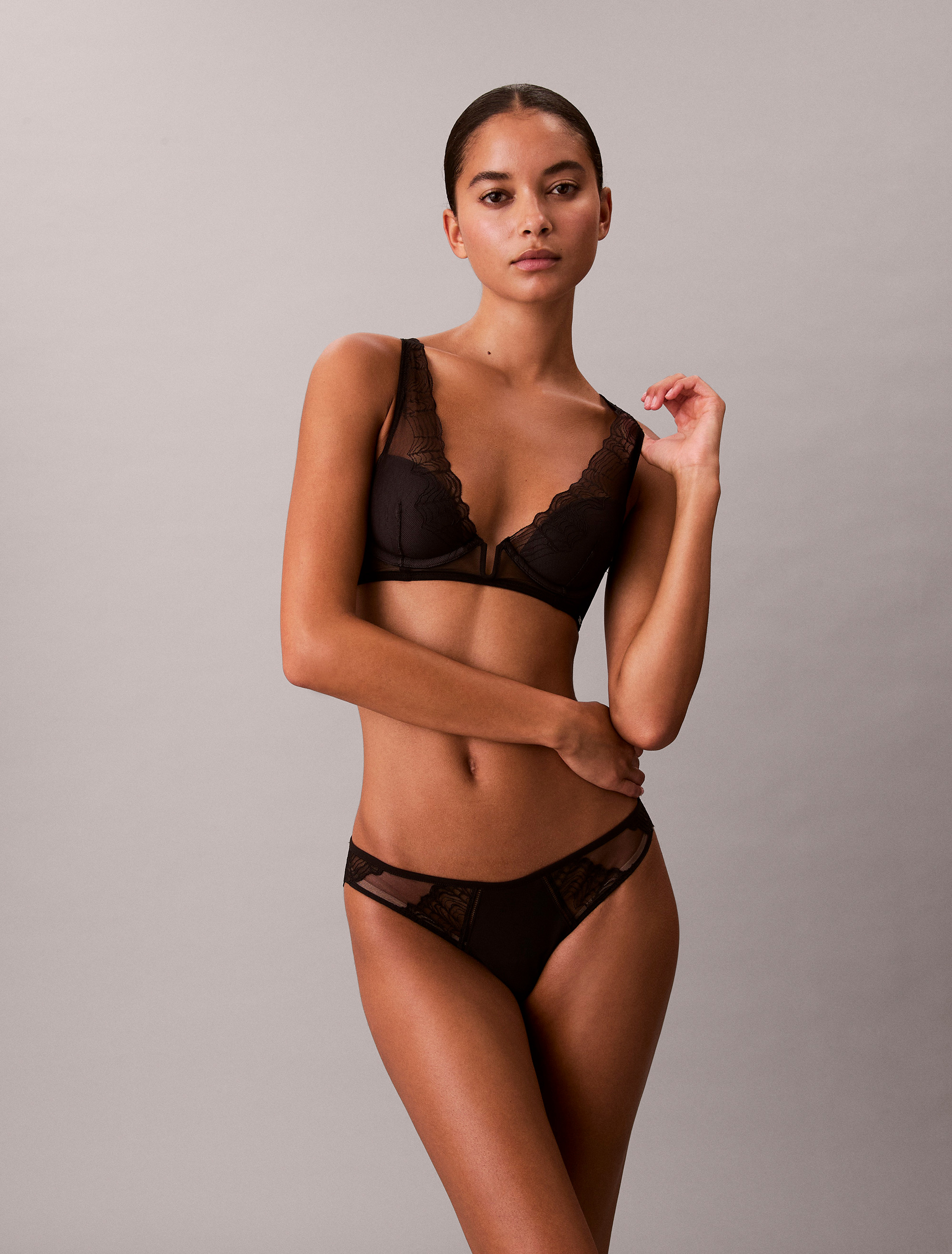 CK Black Geo Lace Lightly Lined Plunge Bra