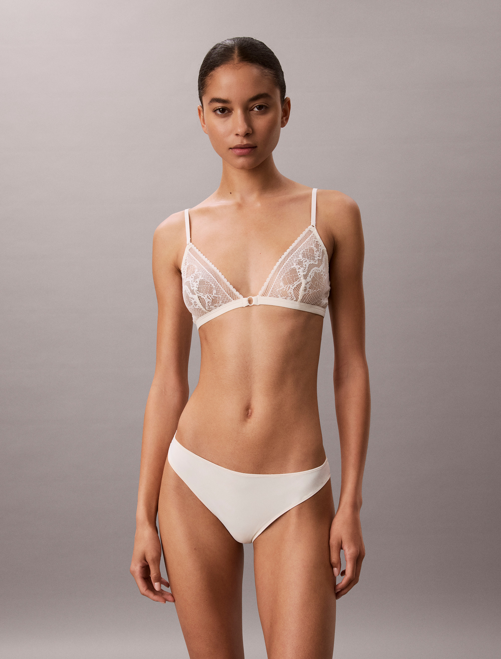 Signature Stretch Lace Unlined Triangle Bra