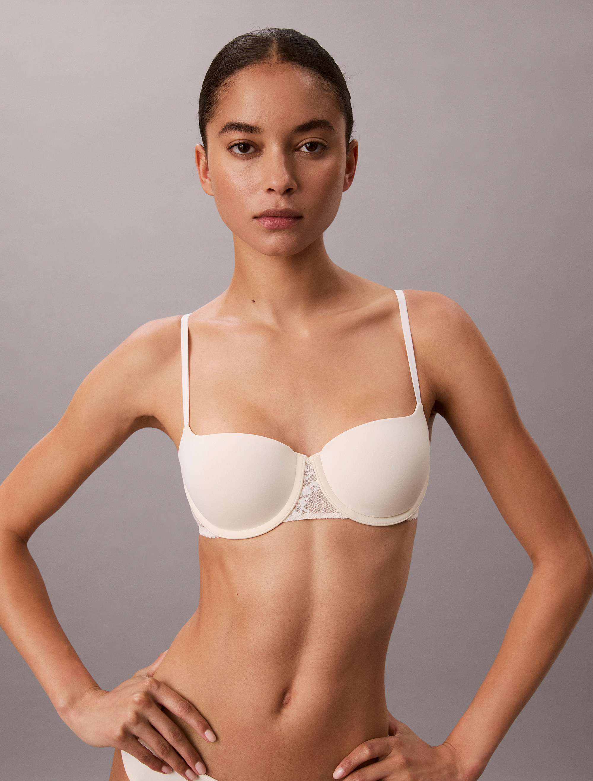 Signature Stretch Lace Push Up Balconette Bra