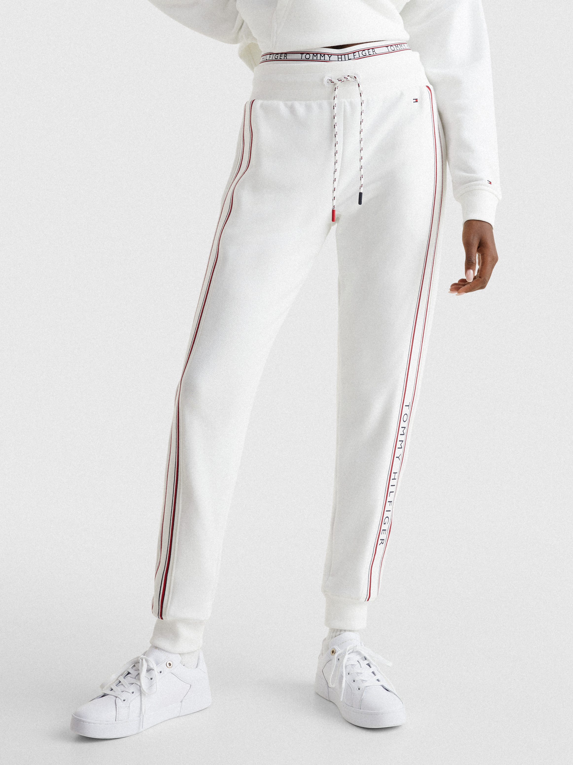 Tommy hilfiger tape cheap joggers