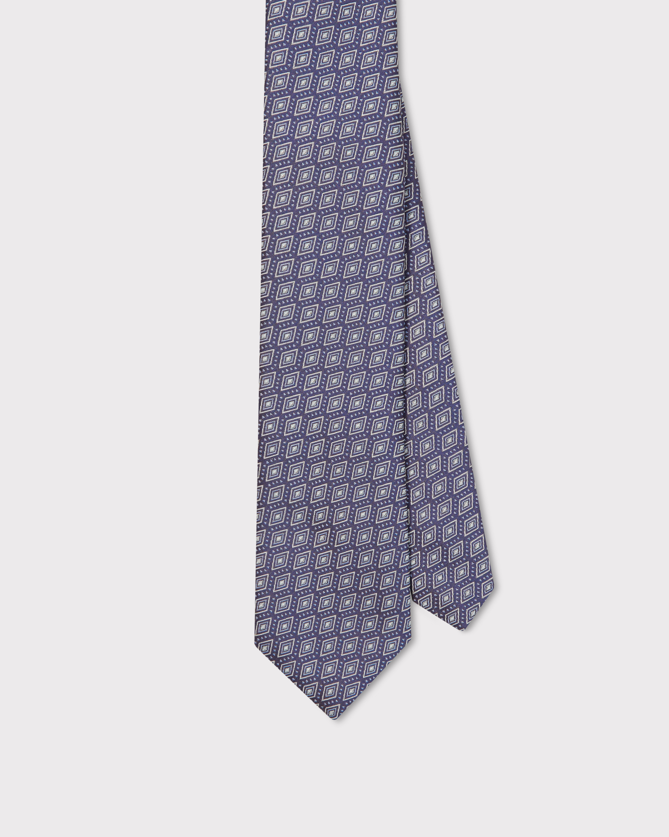 Geometric Detail Tie