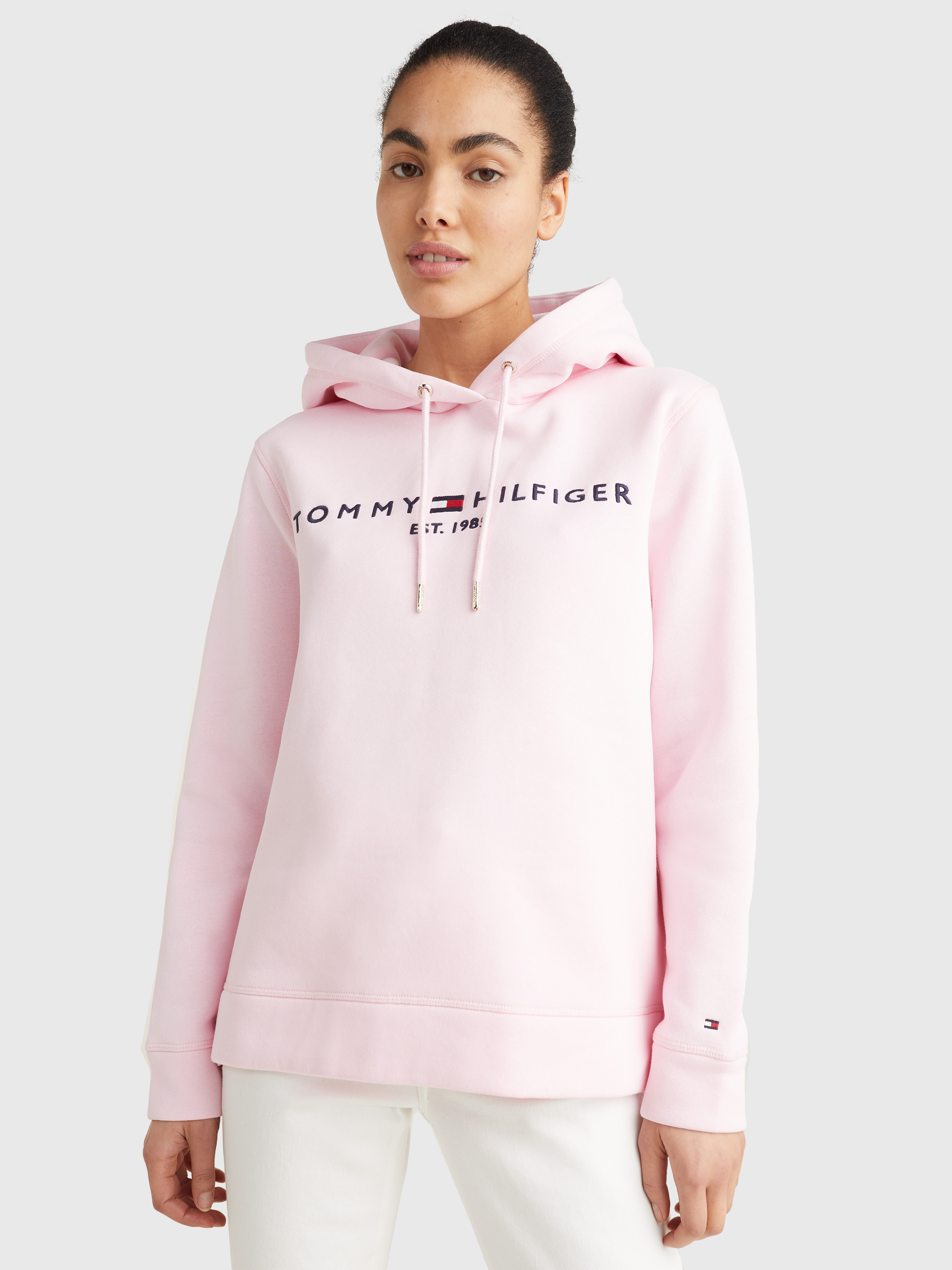 Tommy hilfiger essential hot sale logo hoodie