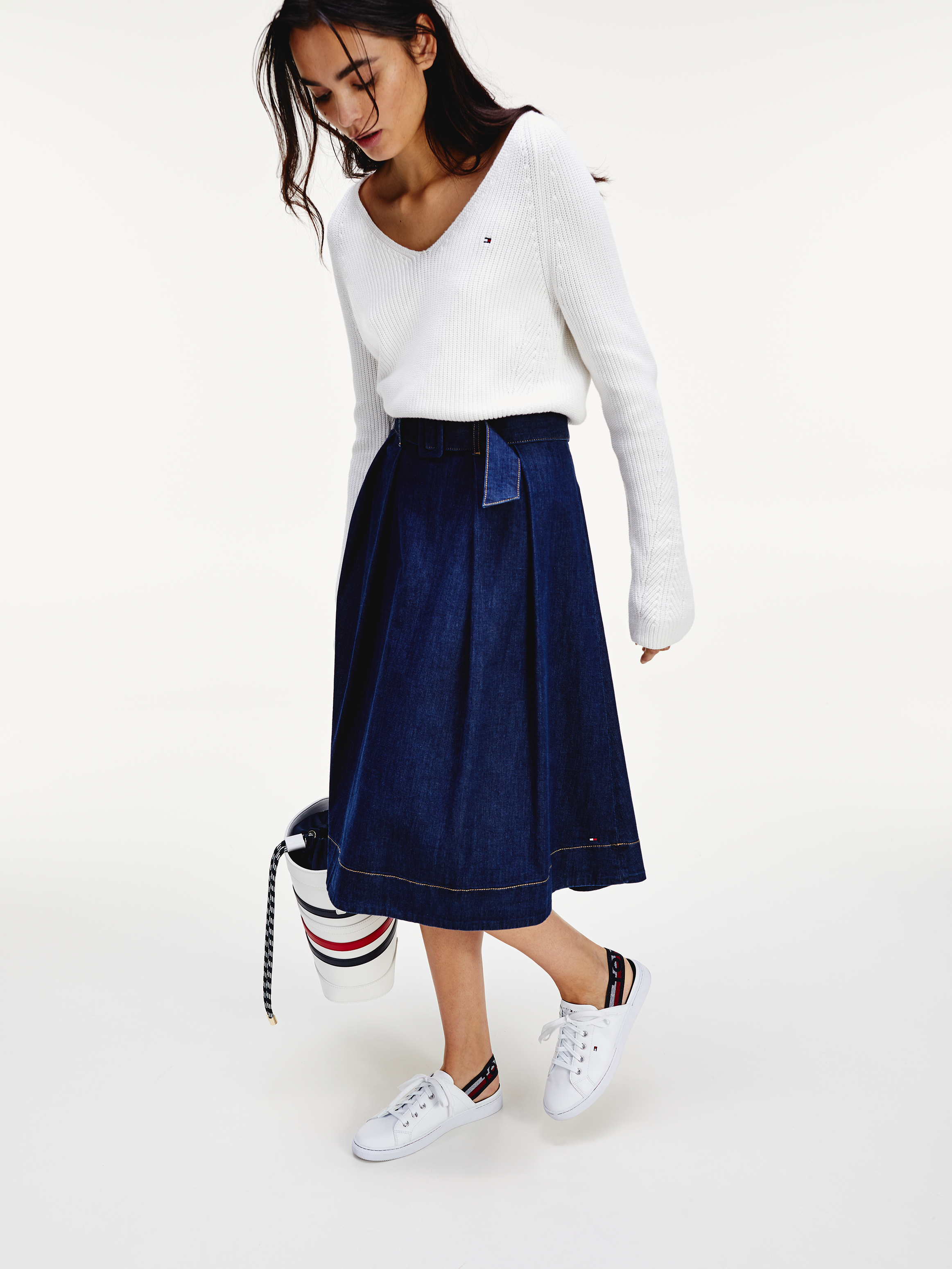 Tommy jeans midi pleated on sale skirt