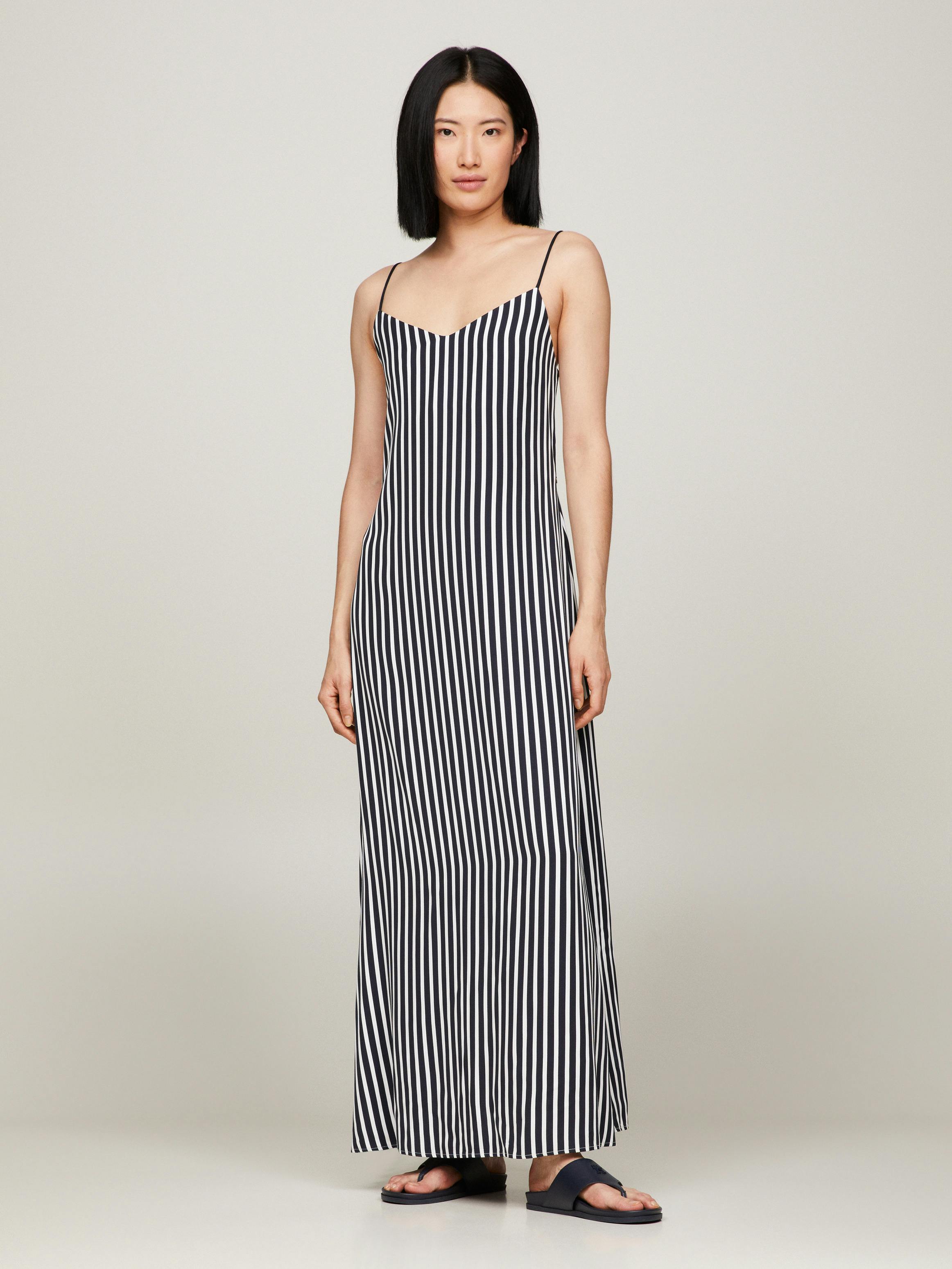 tommy hilfiger maxi dress Women's Dresses Maxi,Black/Sand,2 at Amazon Women's Clothing store scoop neck Tommy Hilfiger Gigi Hadid Compass