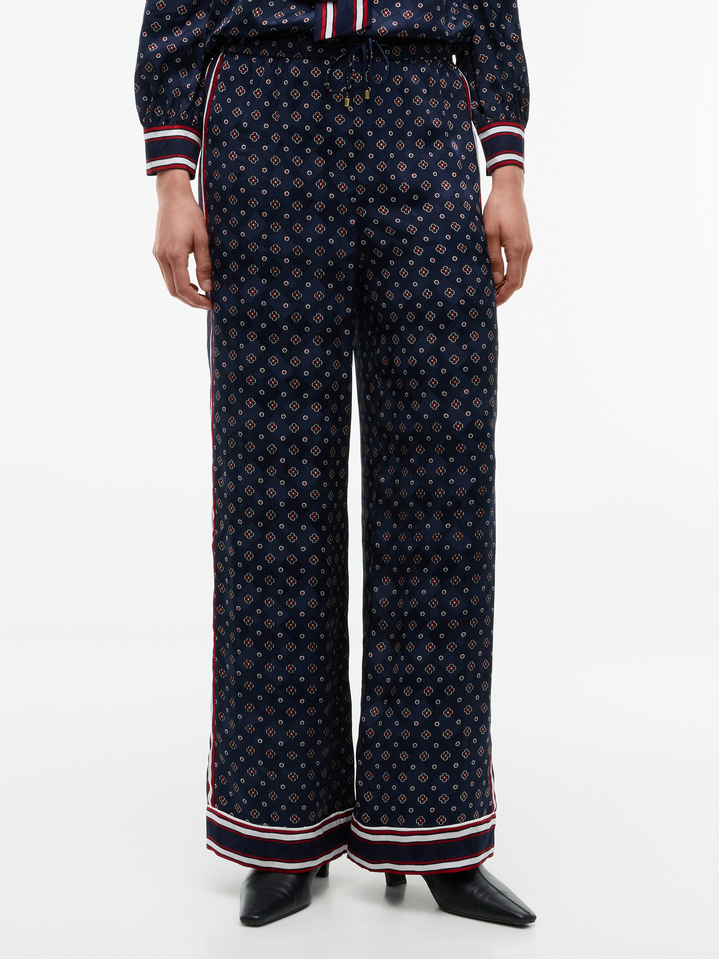 Jacquard Scarf Print Relaxed Straight Trousers