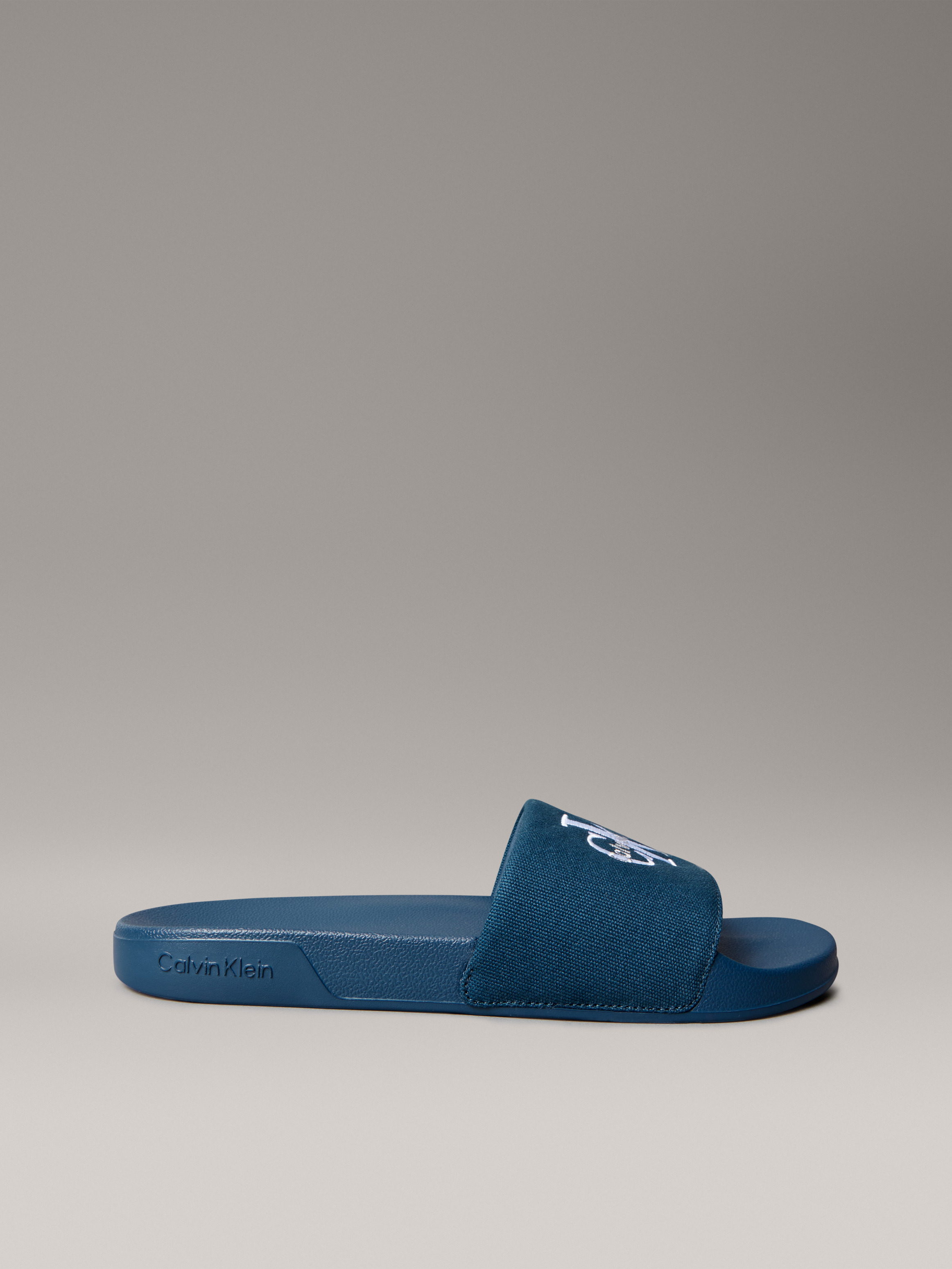 Canvas Contoured Logo Sliders