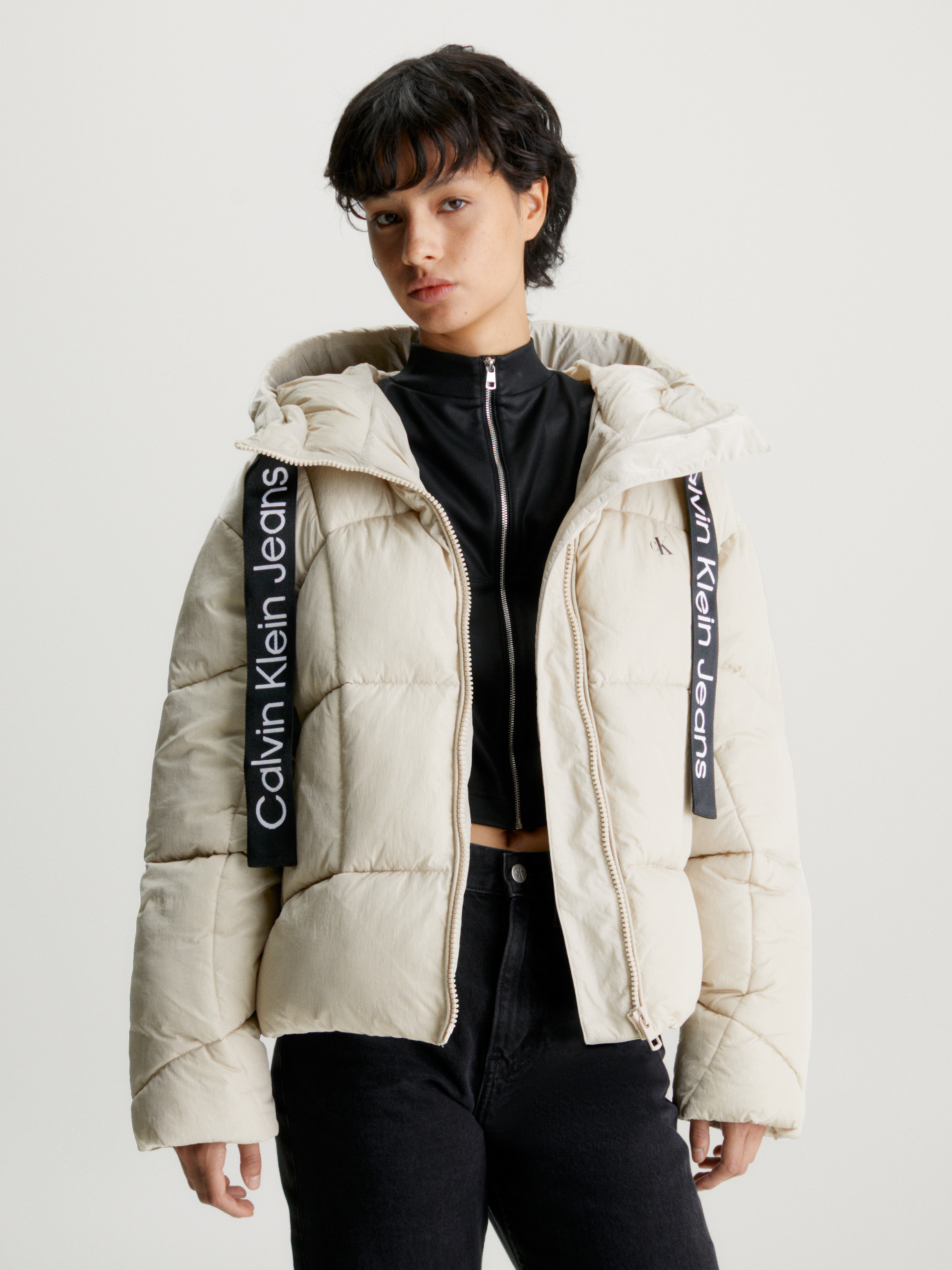 アウターその他 FALLETT STORY LOGO SHORT PUFFER MY1242 MUSINSA公式 | FALLETT Story Logo Short Puffer Black