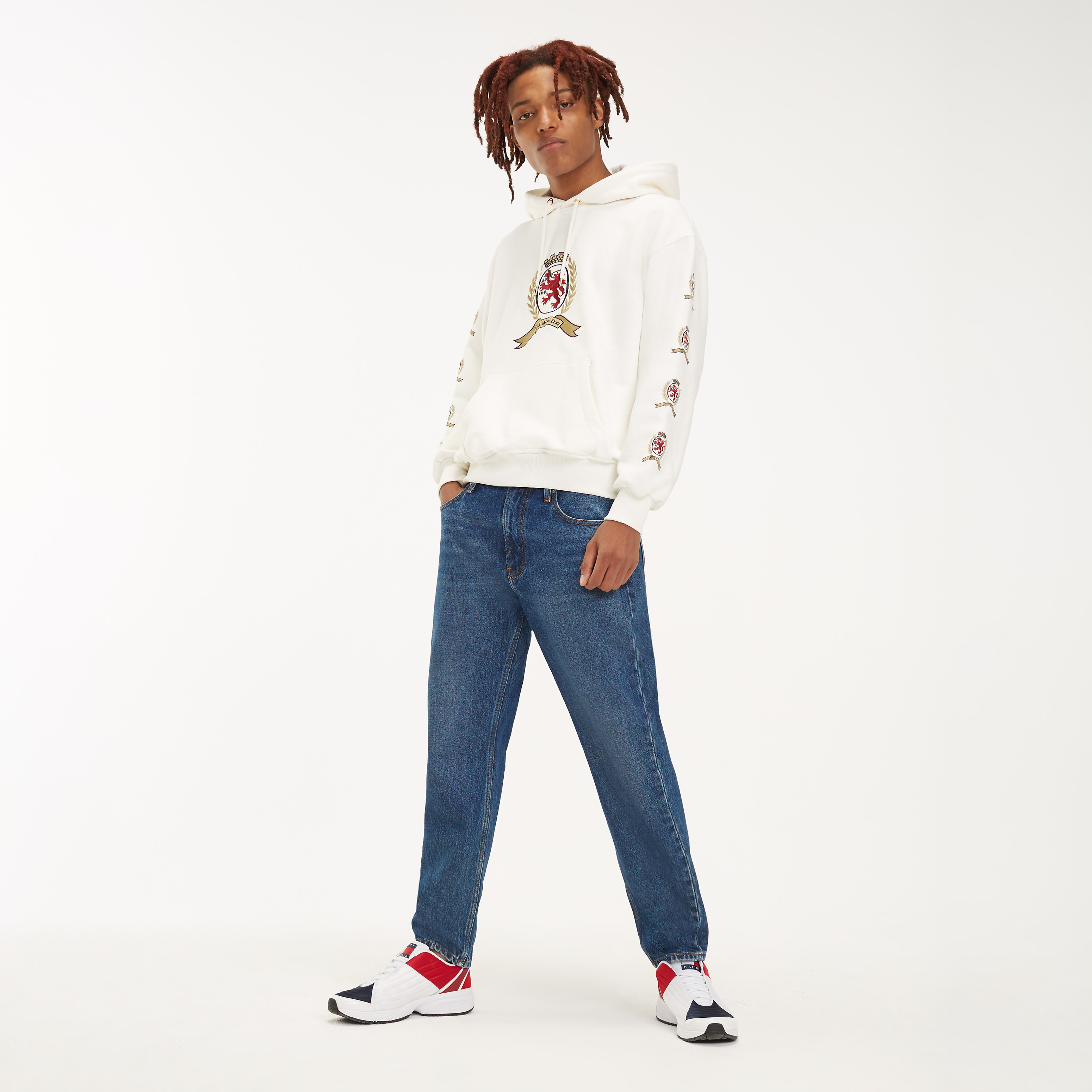 tommy jeans capsule crest logo sweatshirt