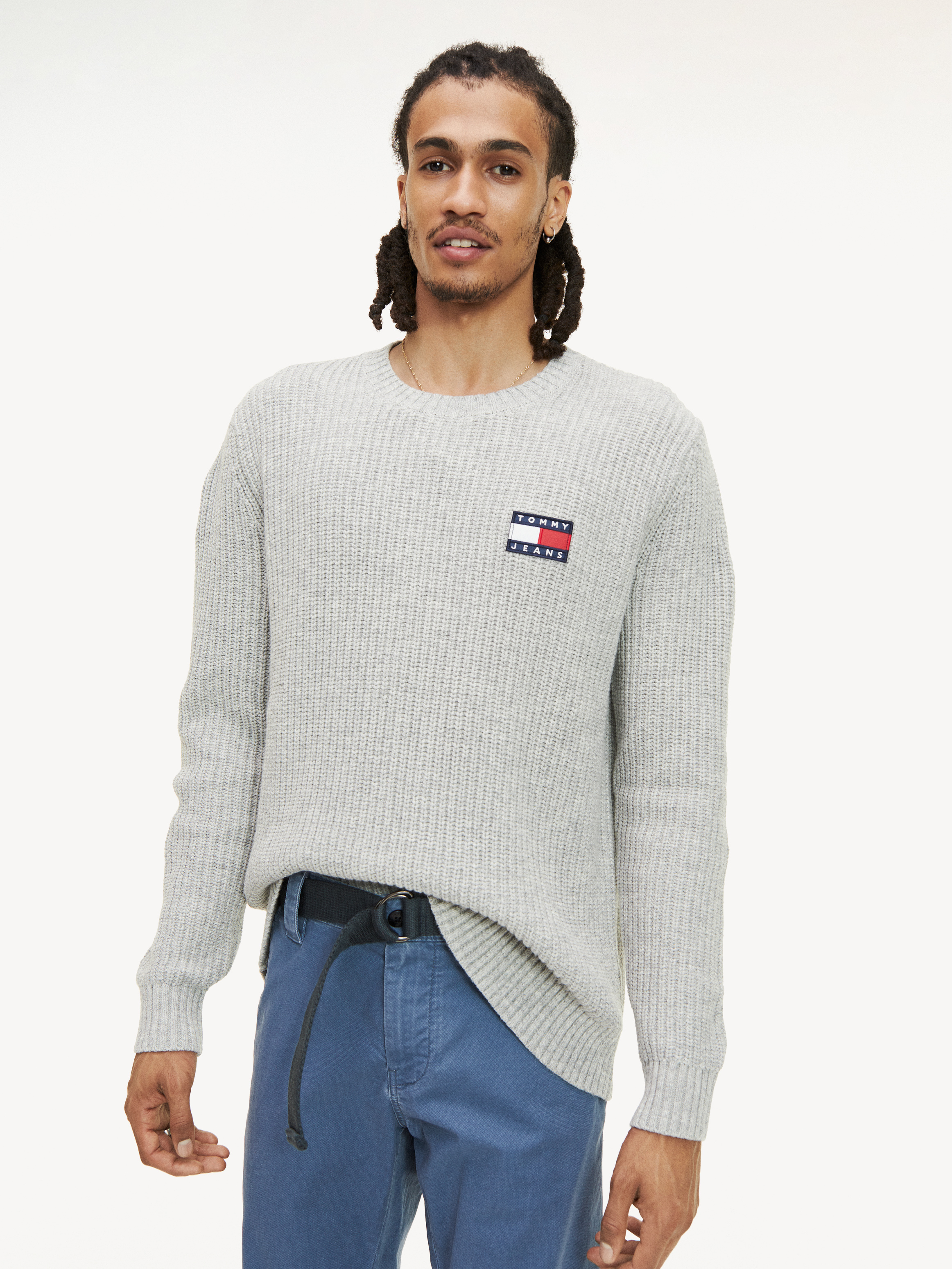 Tommy jeans badge sweater deals