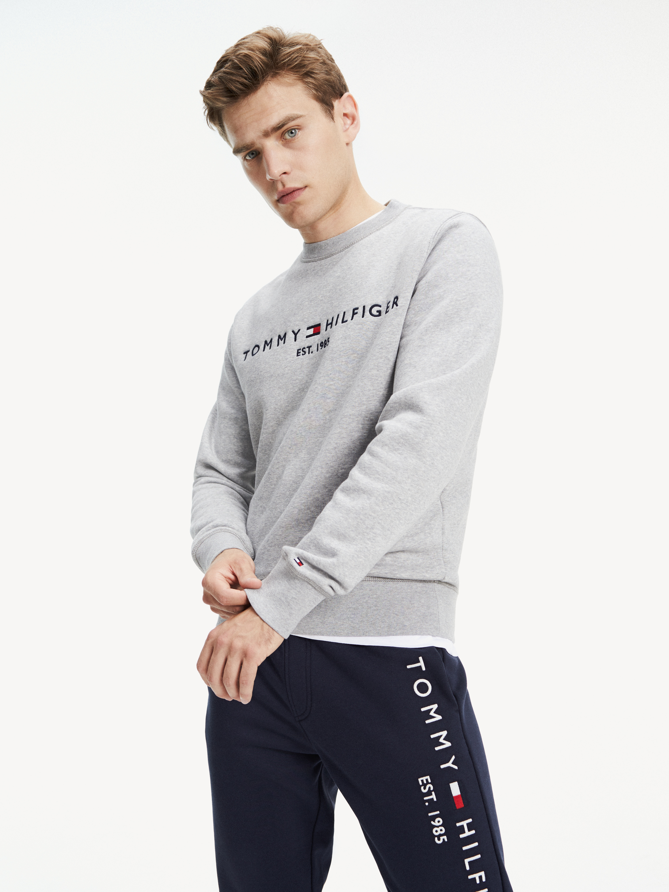 tommy hilfiger flex logo sweatshirt