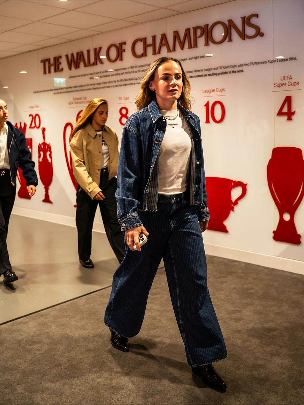 1024x1366_0000_Arrivals-7