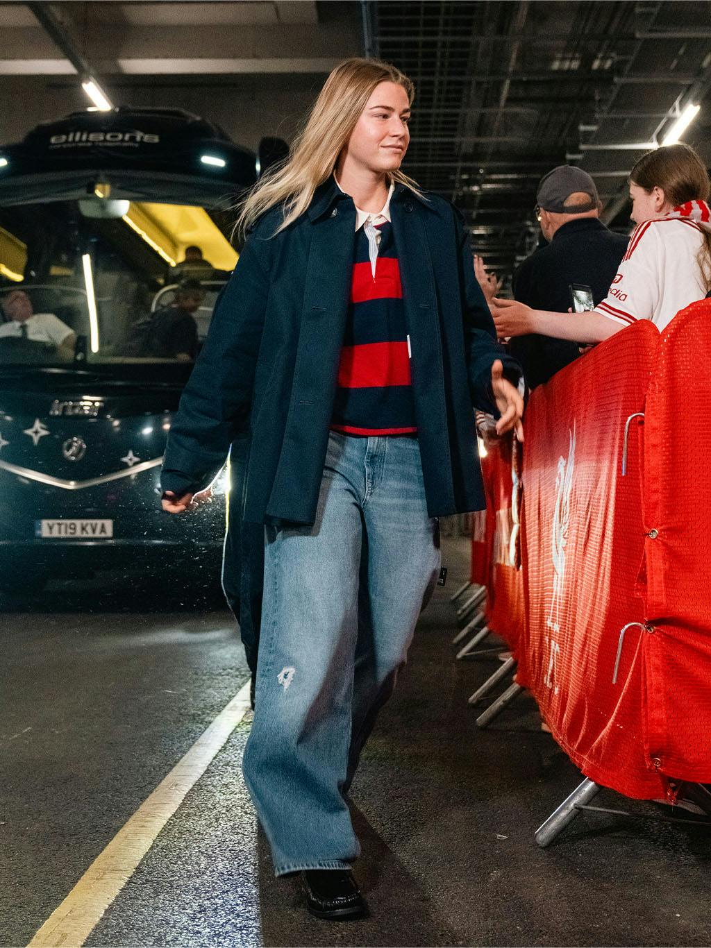 Marie Höbinger 1024x1366_0002_RO_TH_2627_LFCW_EVE_WSL_H_270926-33
