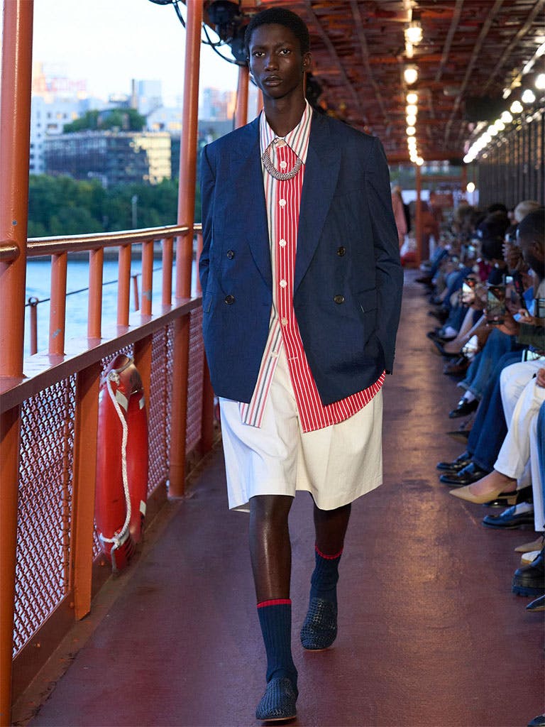 768x1024__0003_1200x1600_0008_4