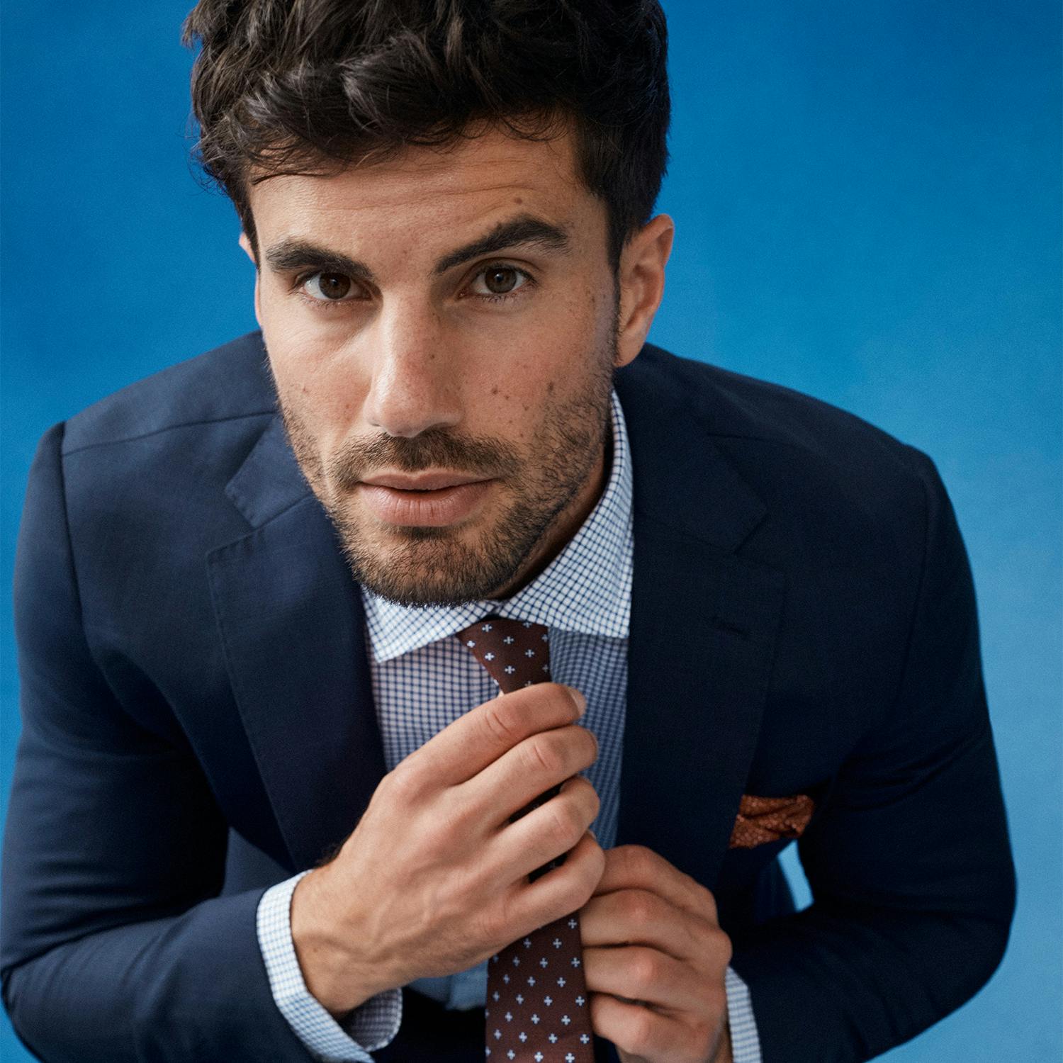 1500x1500__0006_VH_AW26_Suits_08