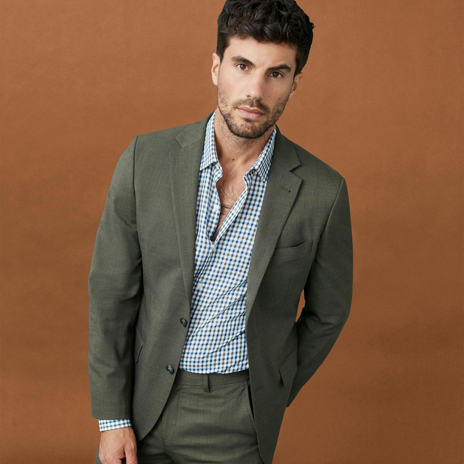 1500x1500__0009_VH_AW26_Suits_02