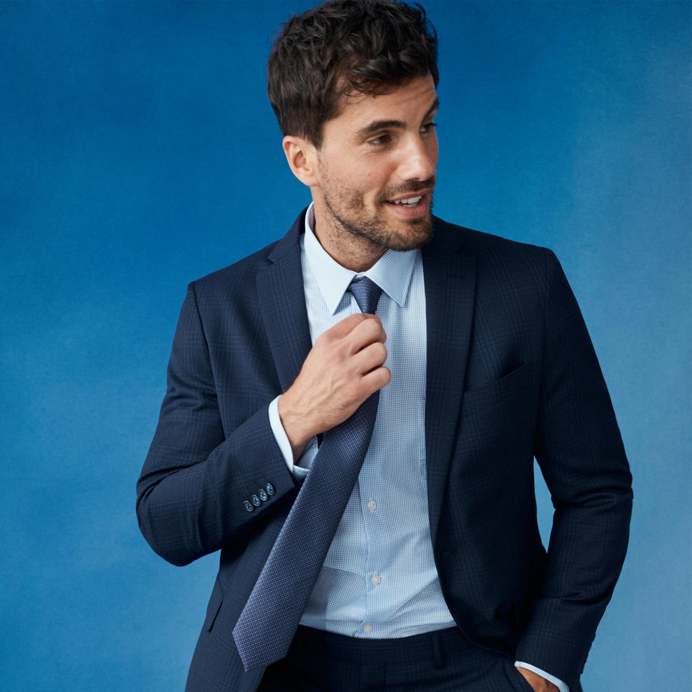 2400x2400__0003_VH_AW26_Suits_06jpg