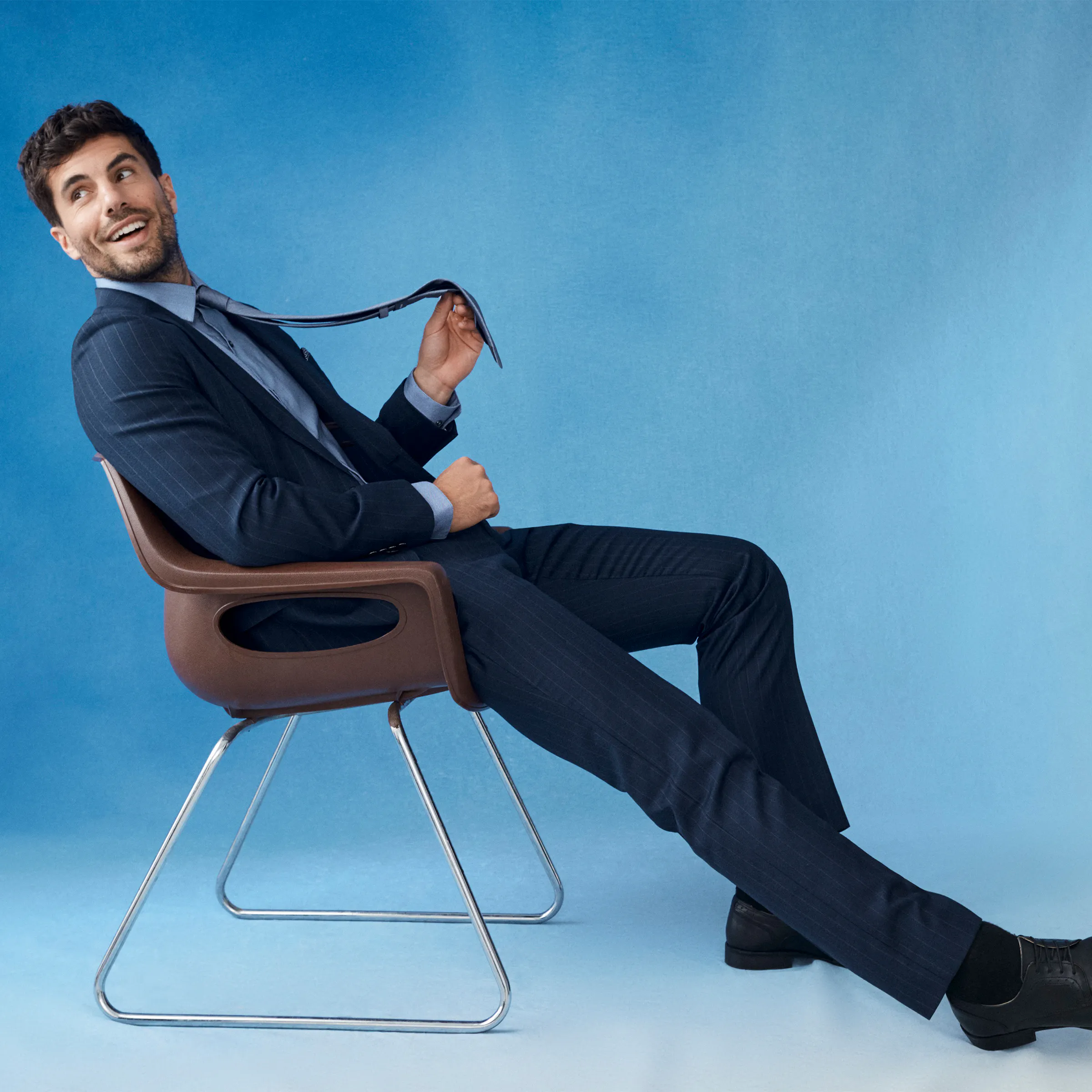 2400x2400__0008_VH_AW26_Suits_11