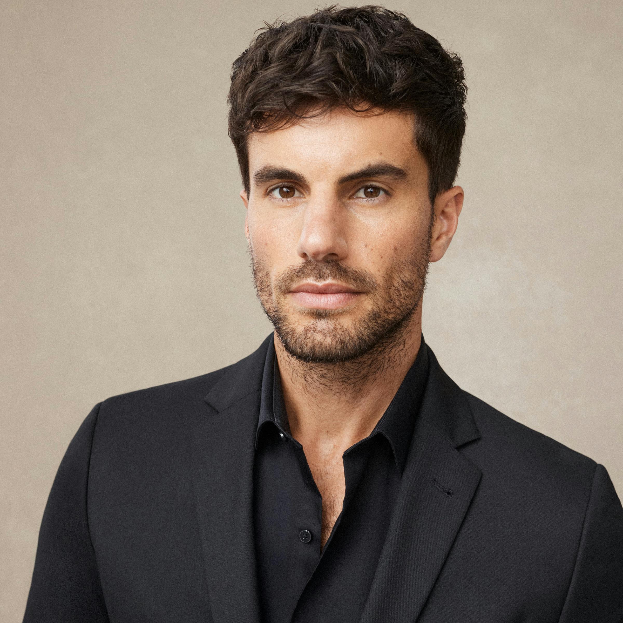 2400x2400__0010_VH_AW26_ASR_02